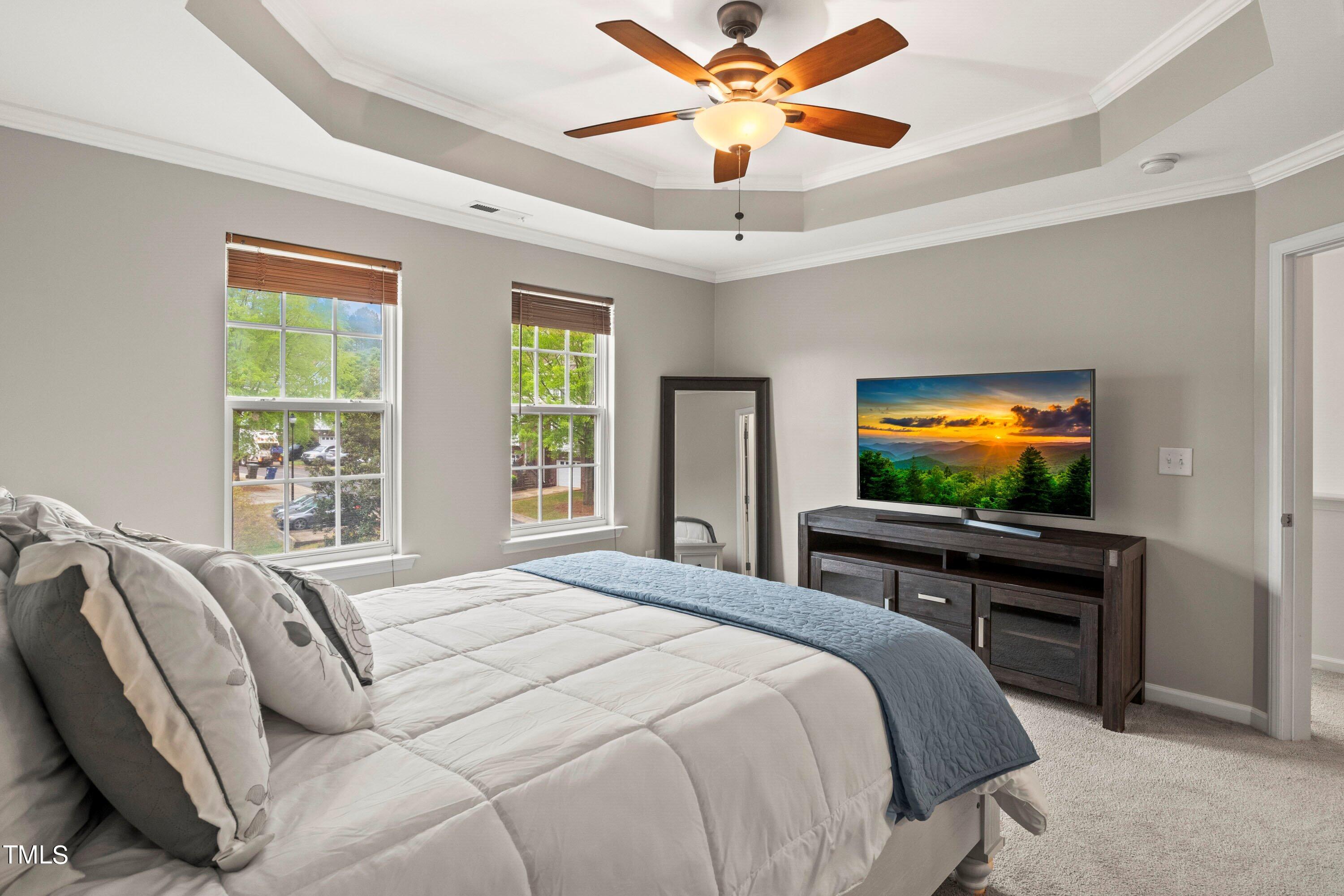 5476 Crescentview Parkway