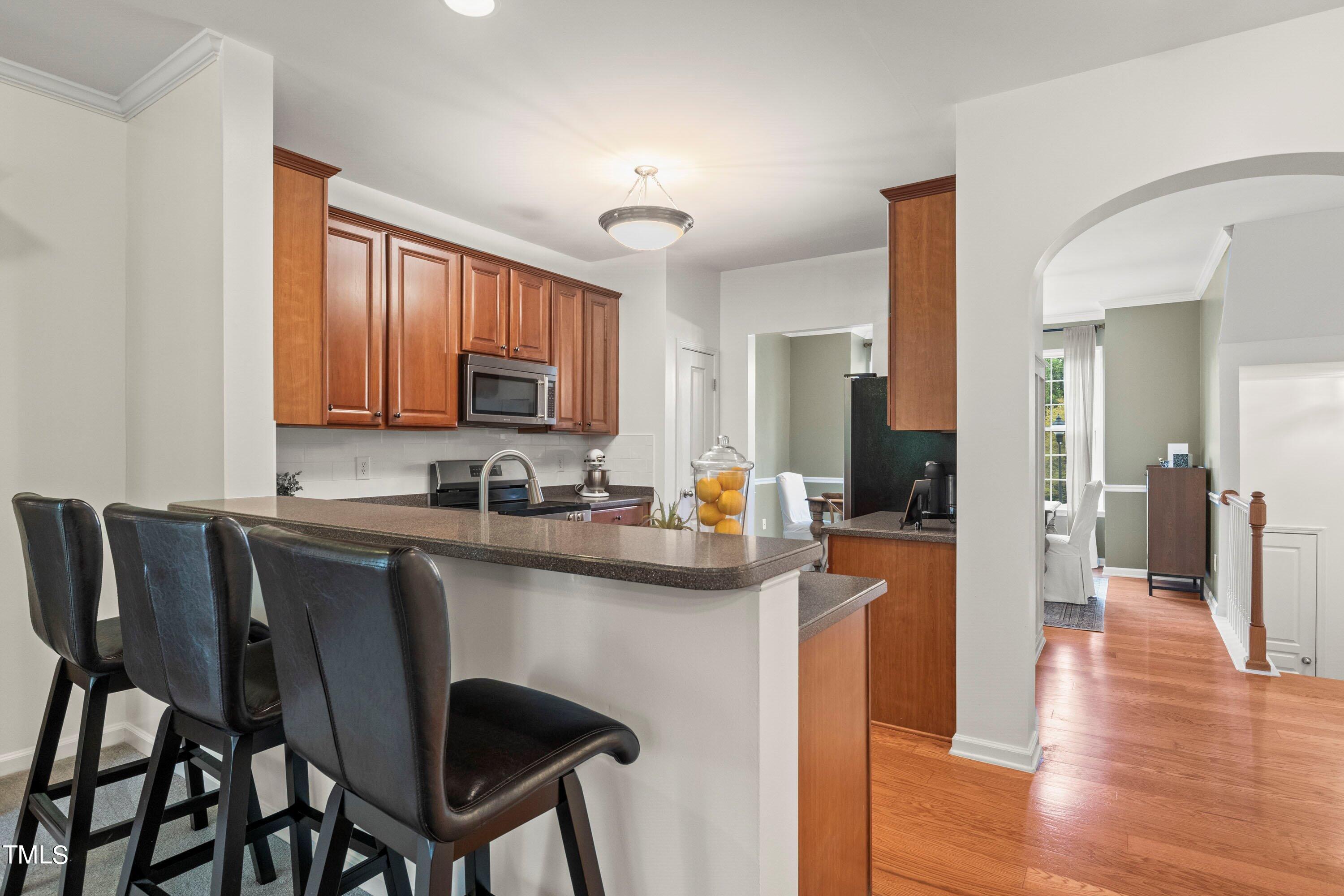 5476 Crescentview Parkway