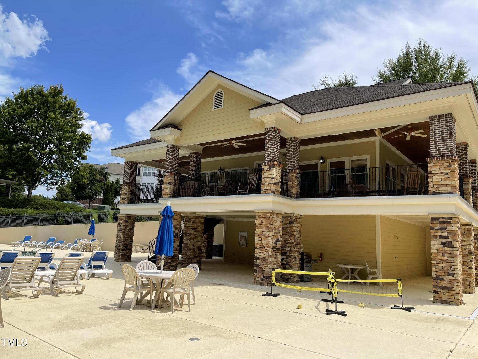 5476 Crescentview Parkway