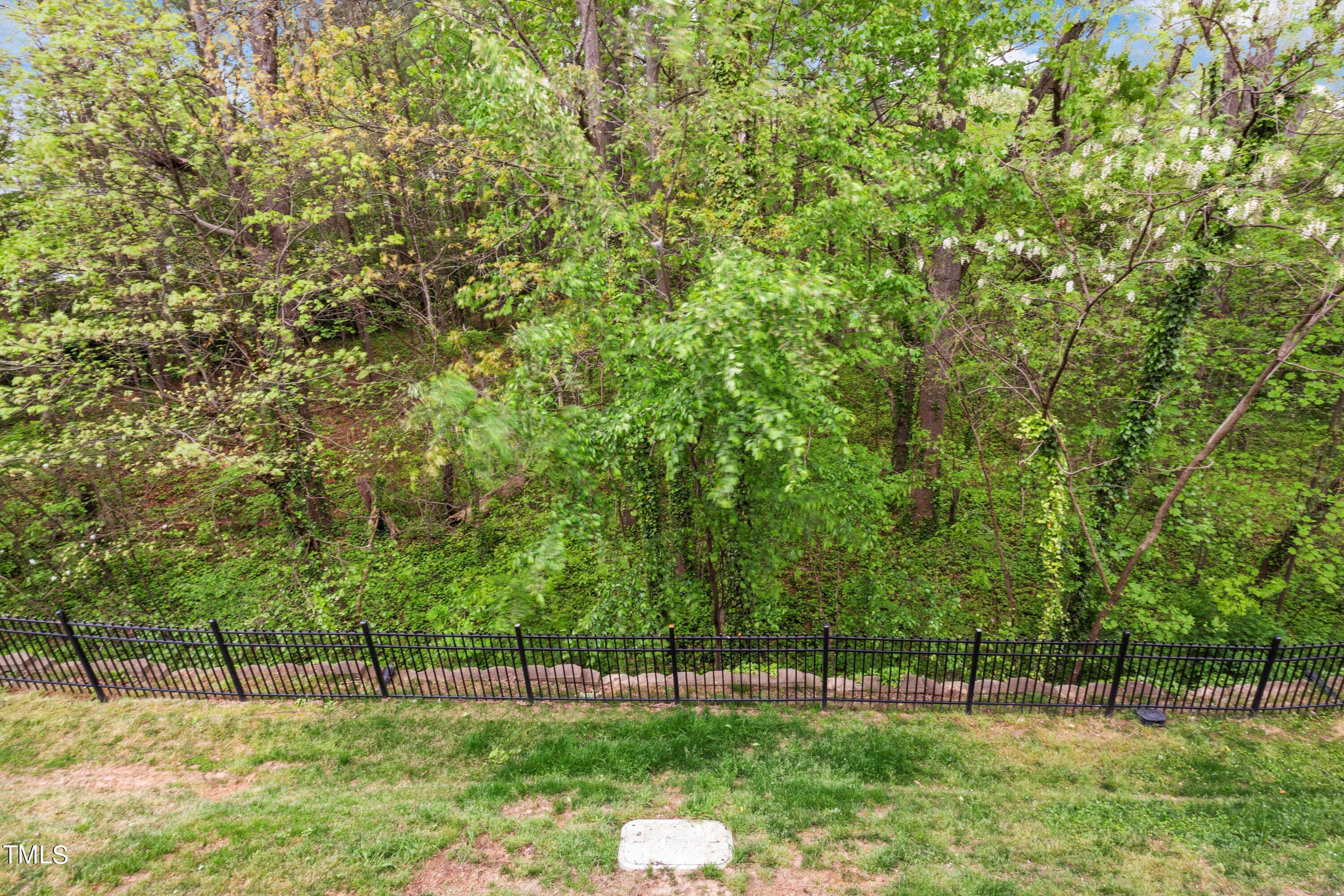 5476 Crescentview Parkway