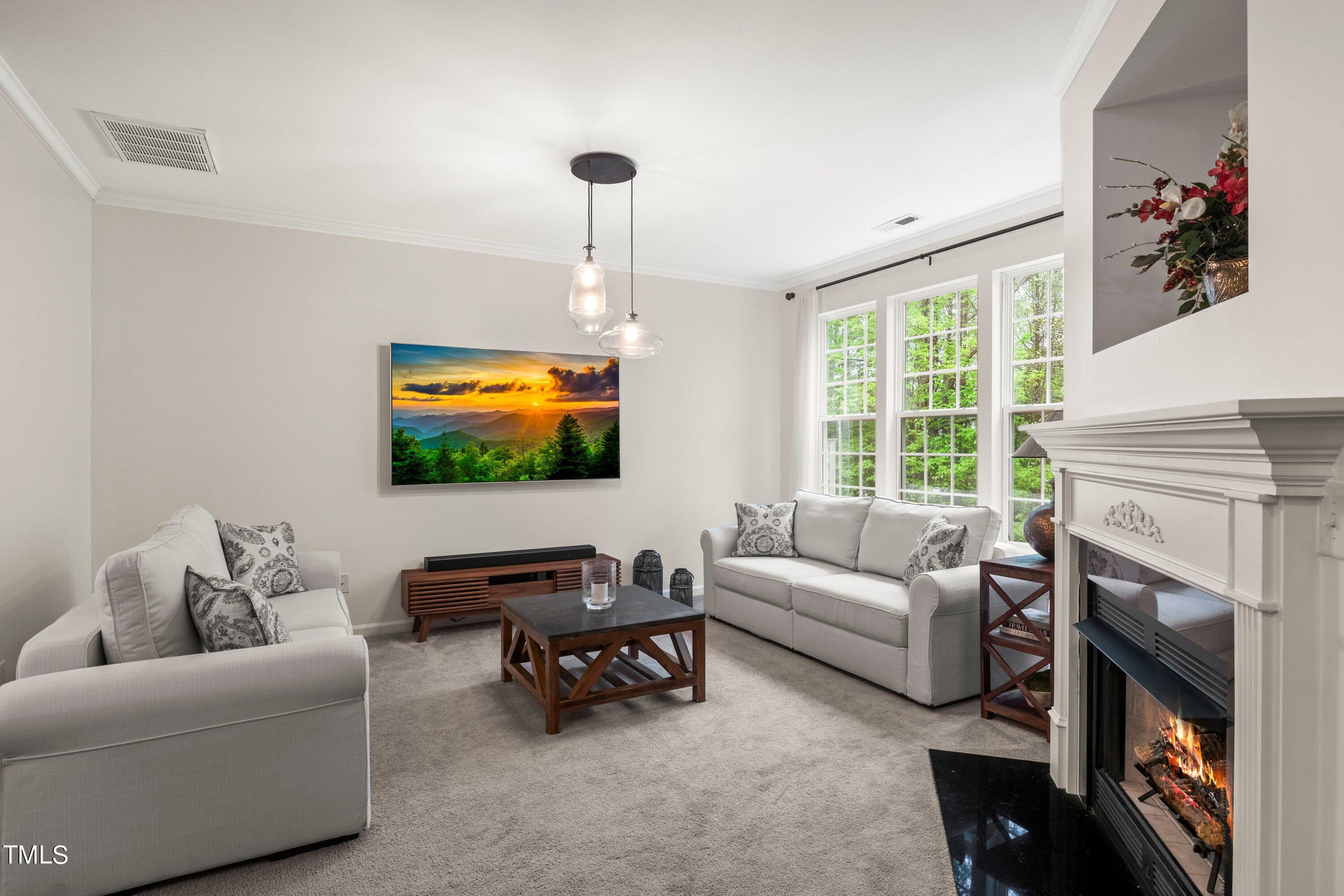 5476 Crescentview Parkway