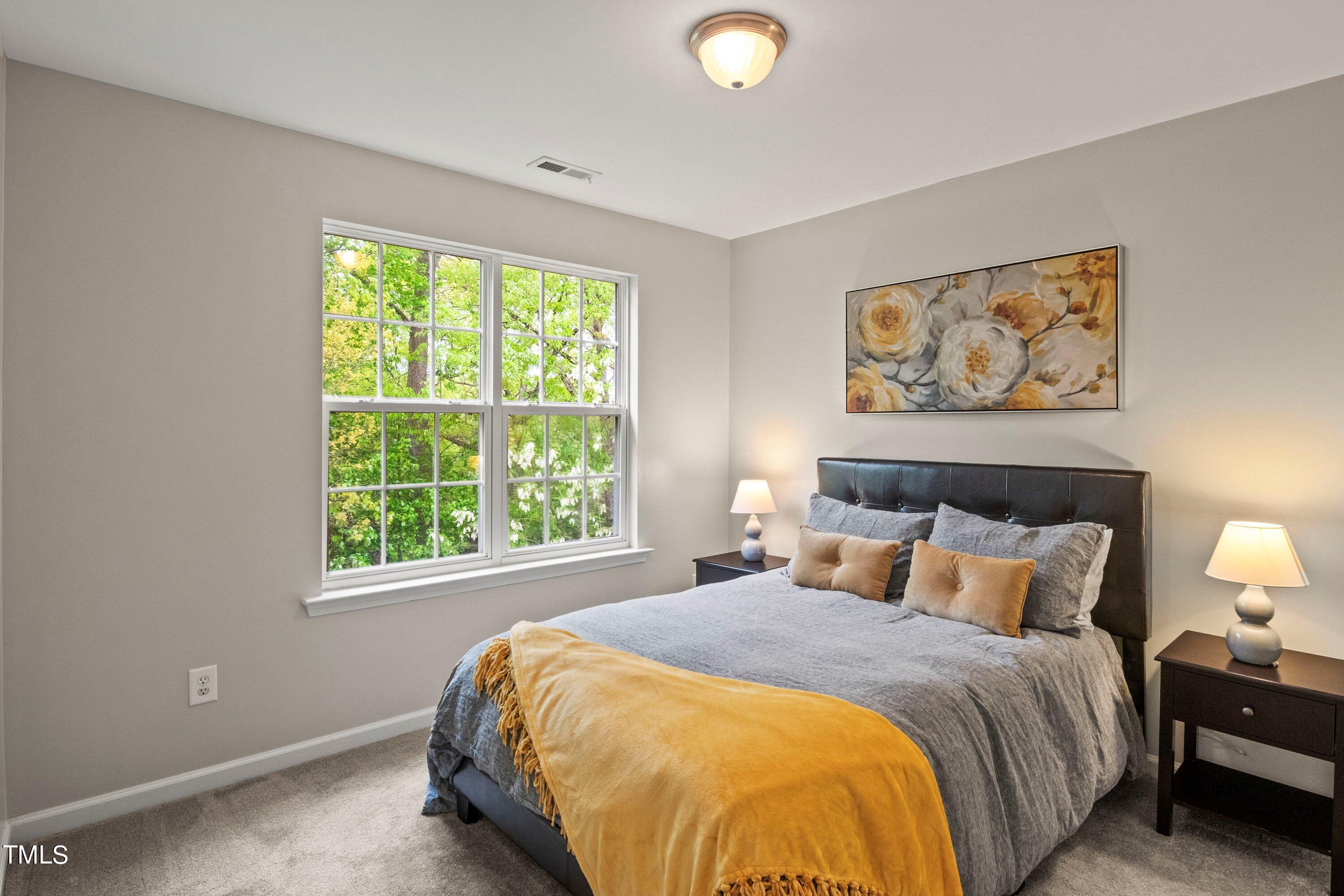 5476 Crescentview Parkway