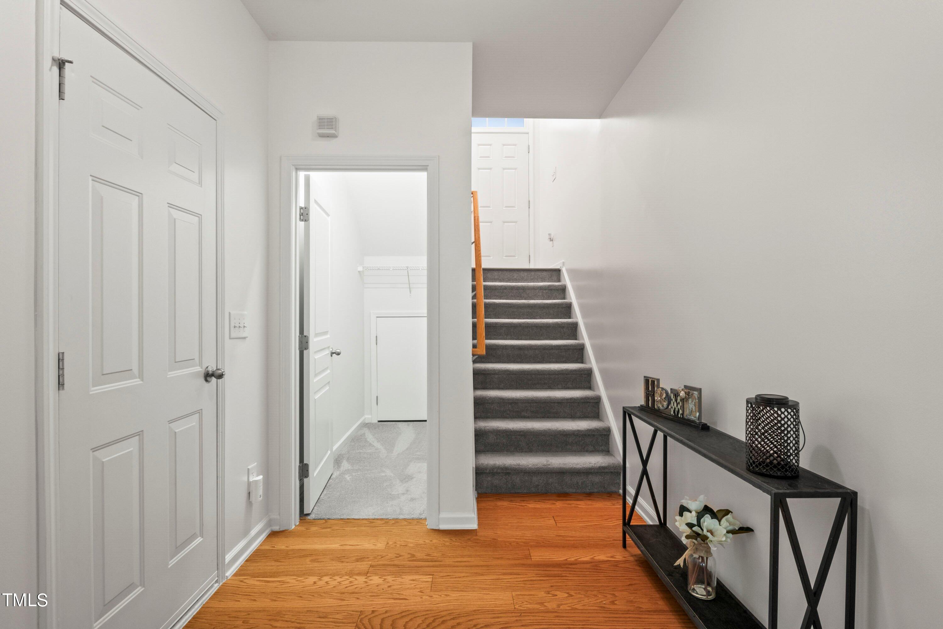 5476 Crescentview Parkway