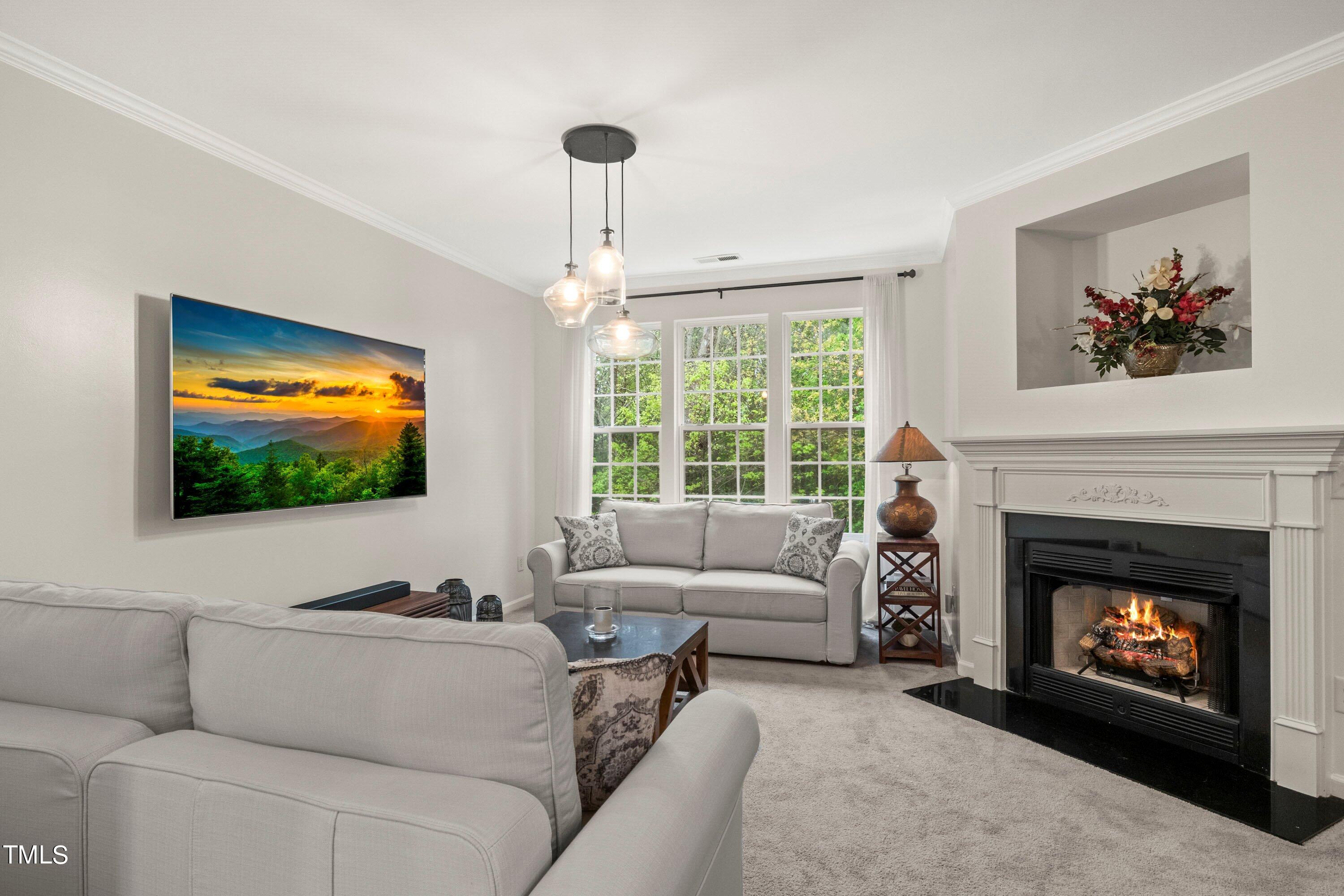 5476 Crescentview Parkway