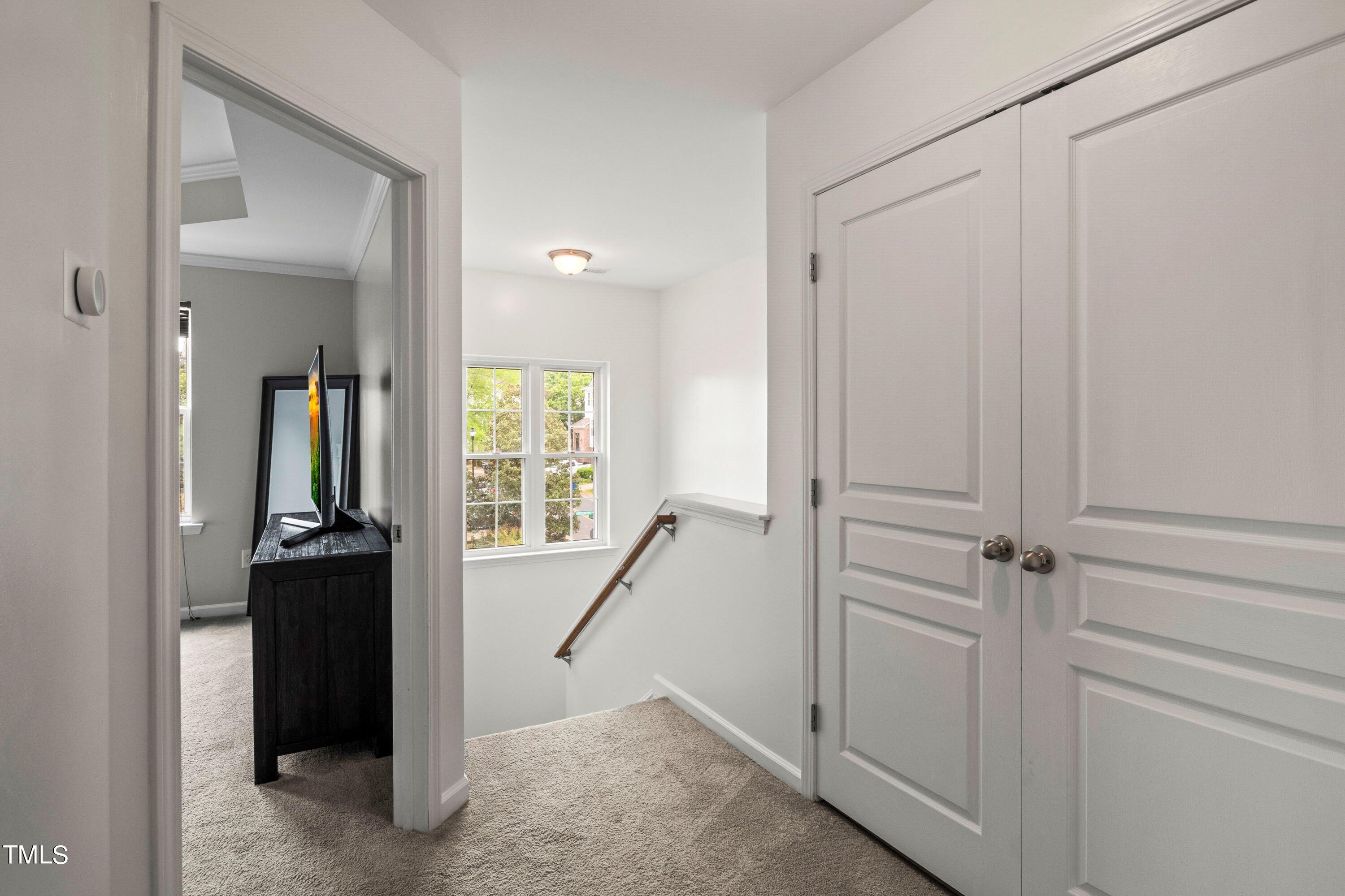 5476 Crescentview Parkway