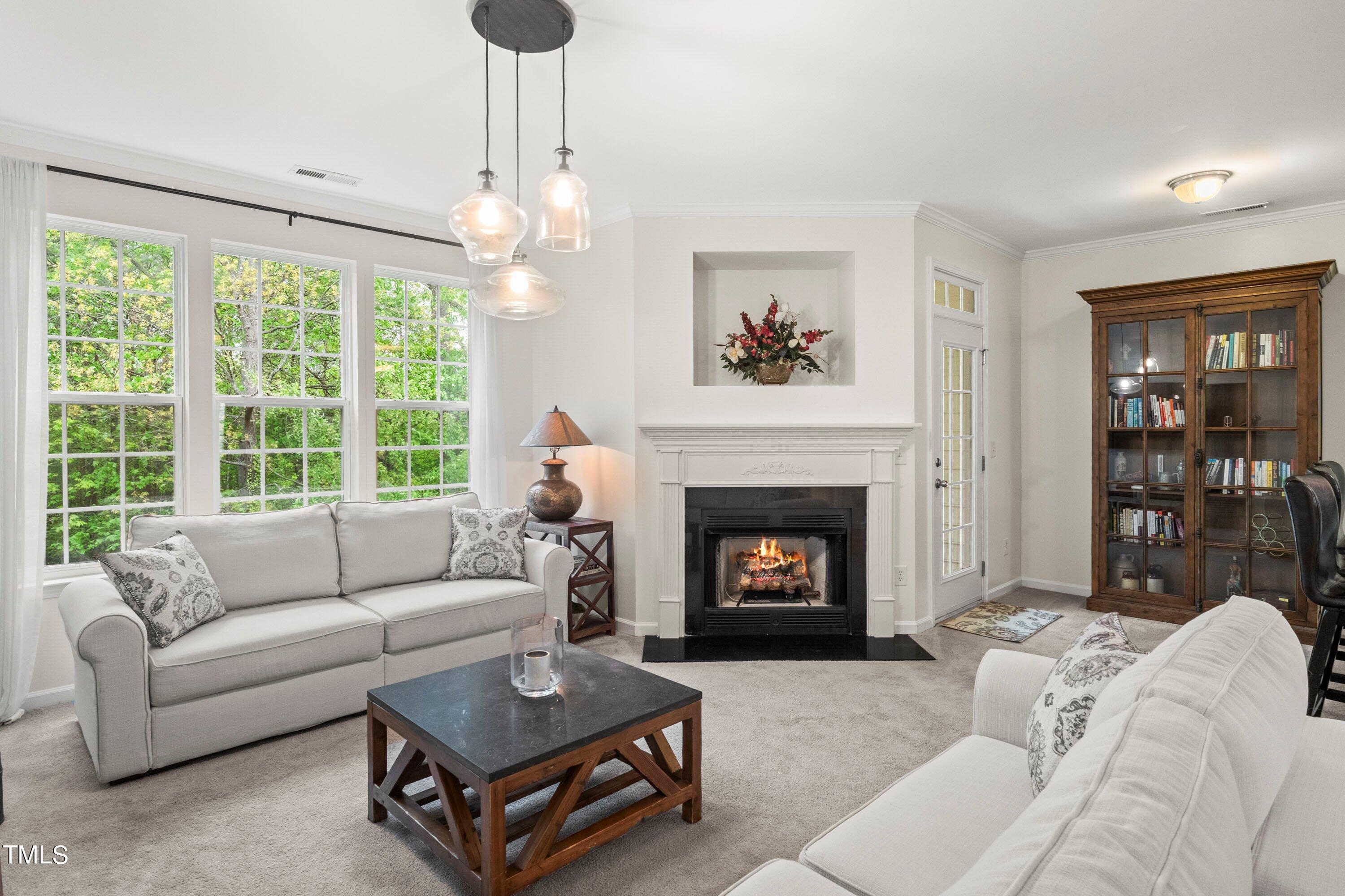 5476 Crescentview Parkway