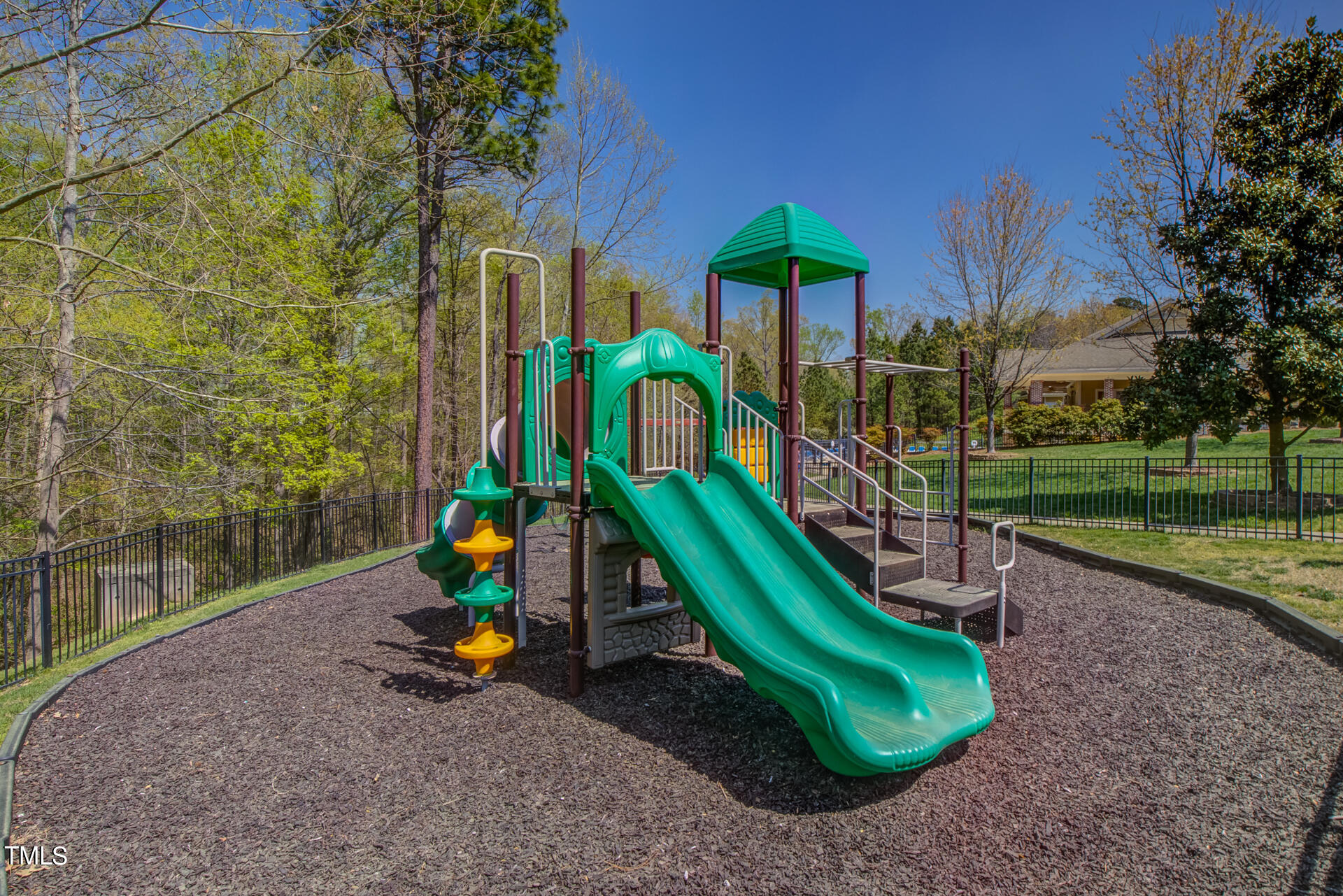 5476 Crescentview Parkway