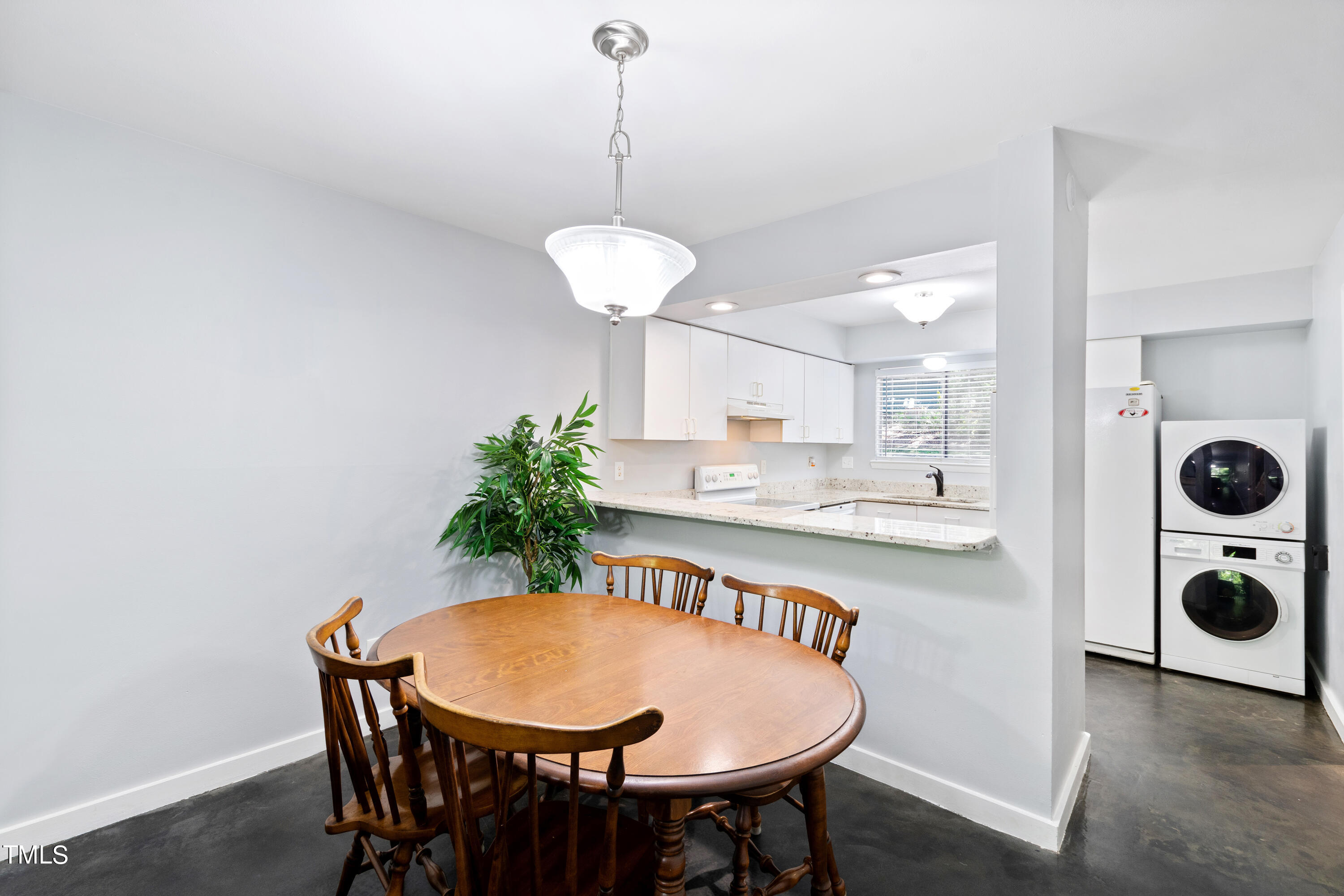 7122 Longstreet Drive # B