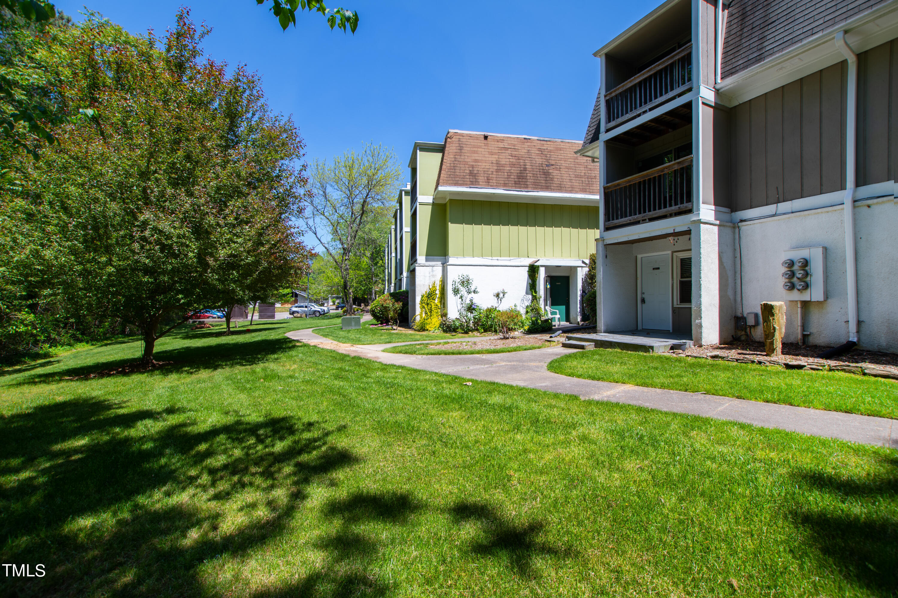 7122 Longstreet Drive # B