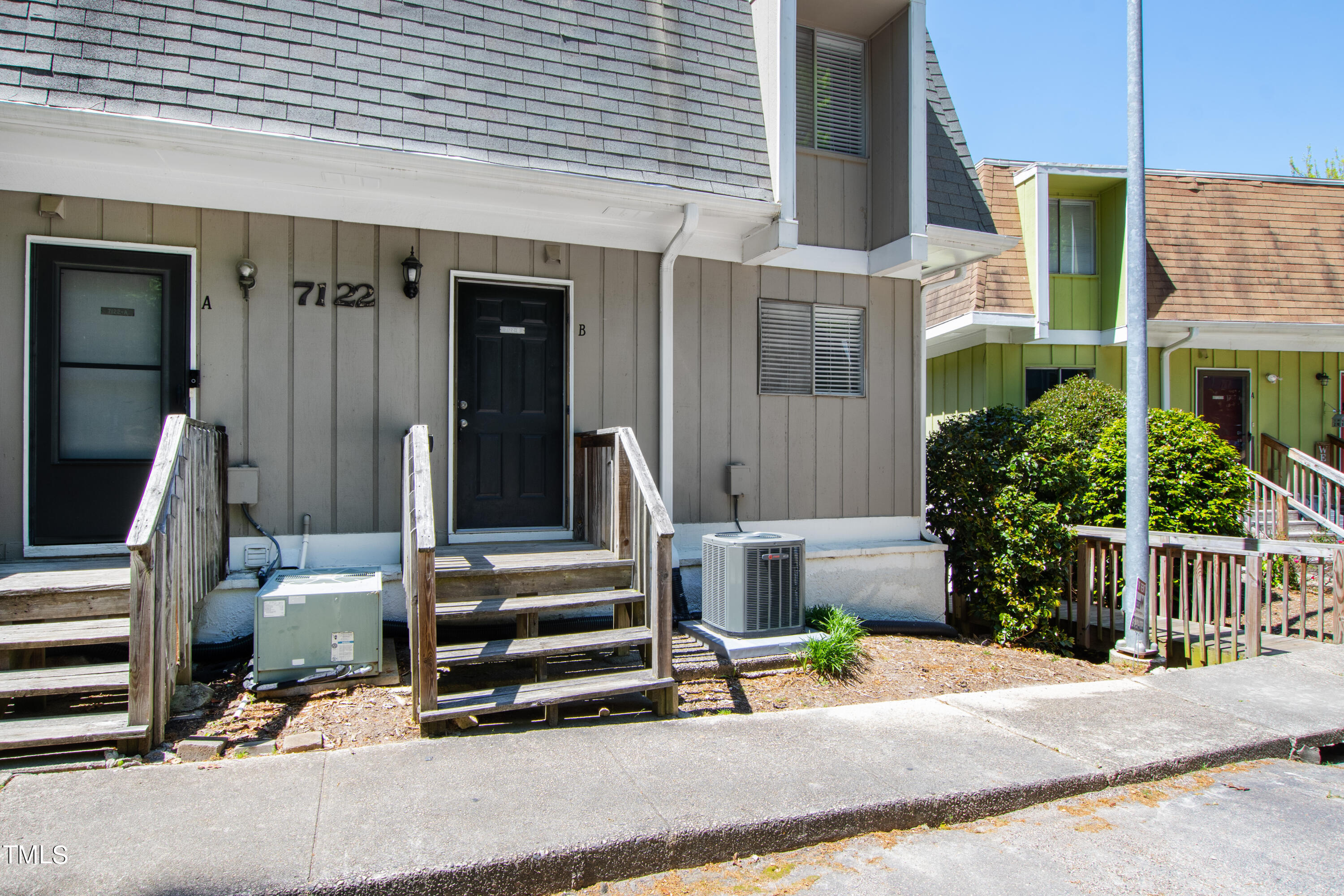 7122 Longstreet Drive # B