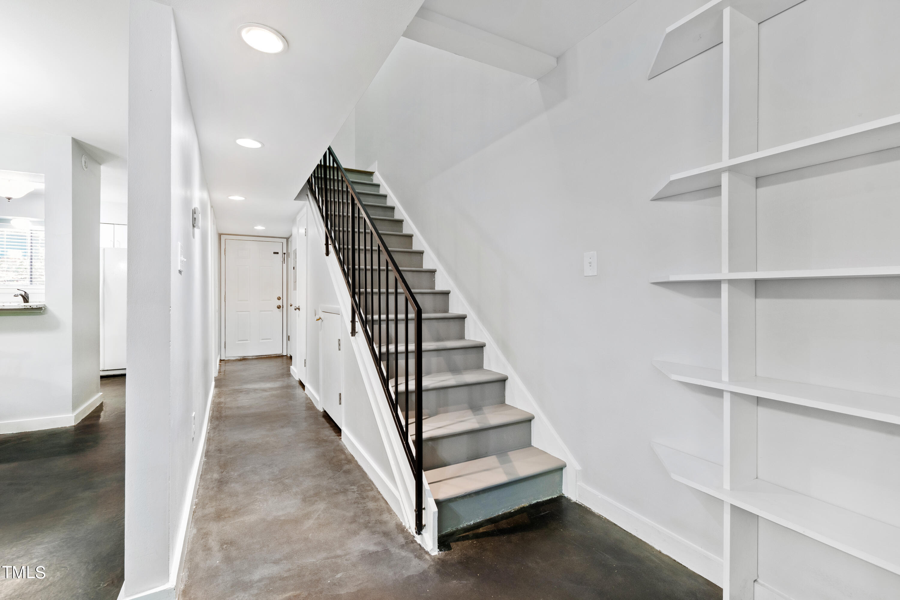 7122 Longstreet Drive # B