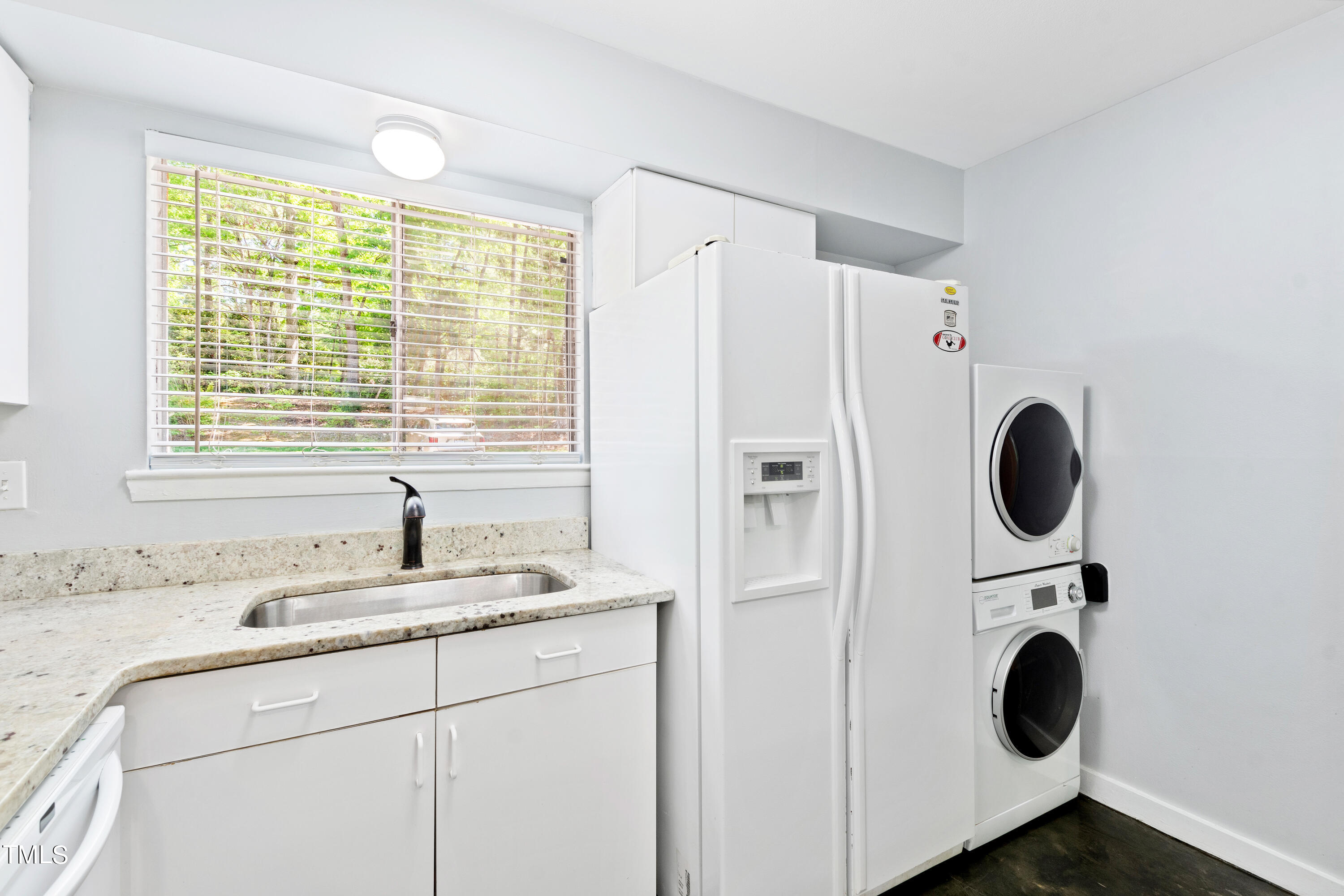 7122 Longstreet Drive # B