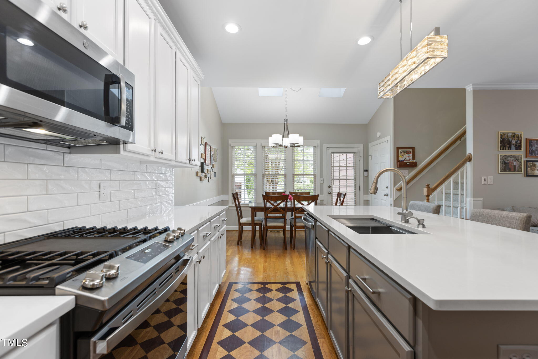 611 Carpenter Town Lane