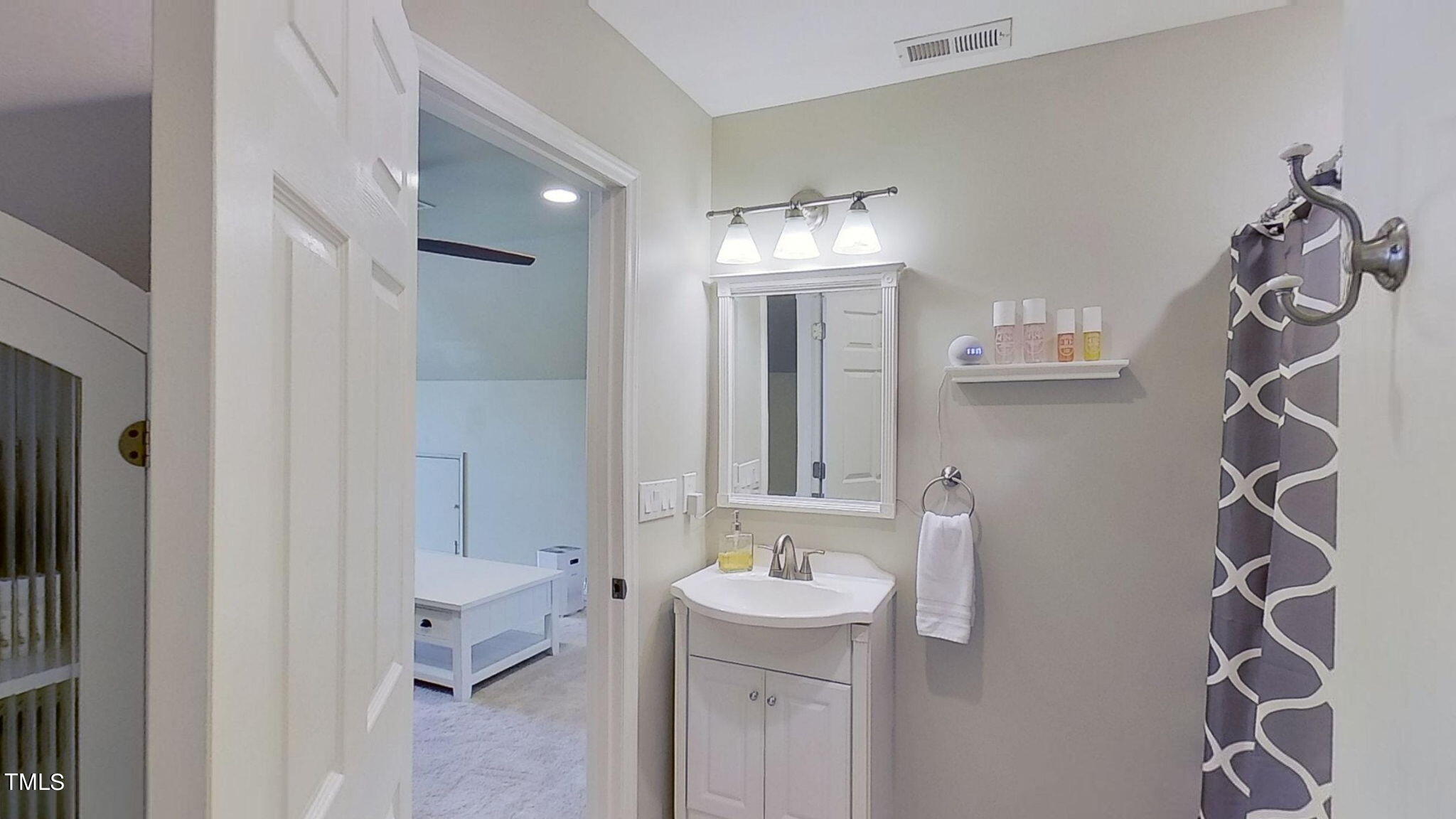 1256 Horsham Way