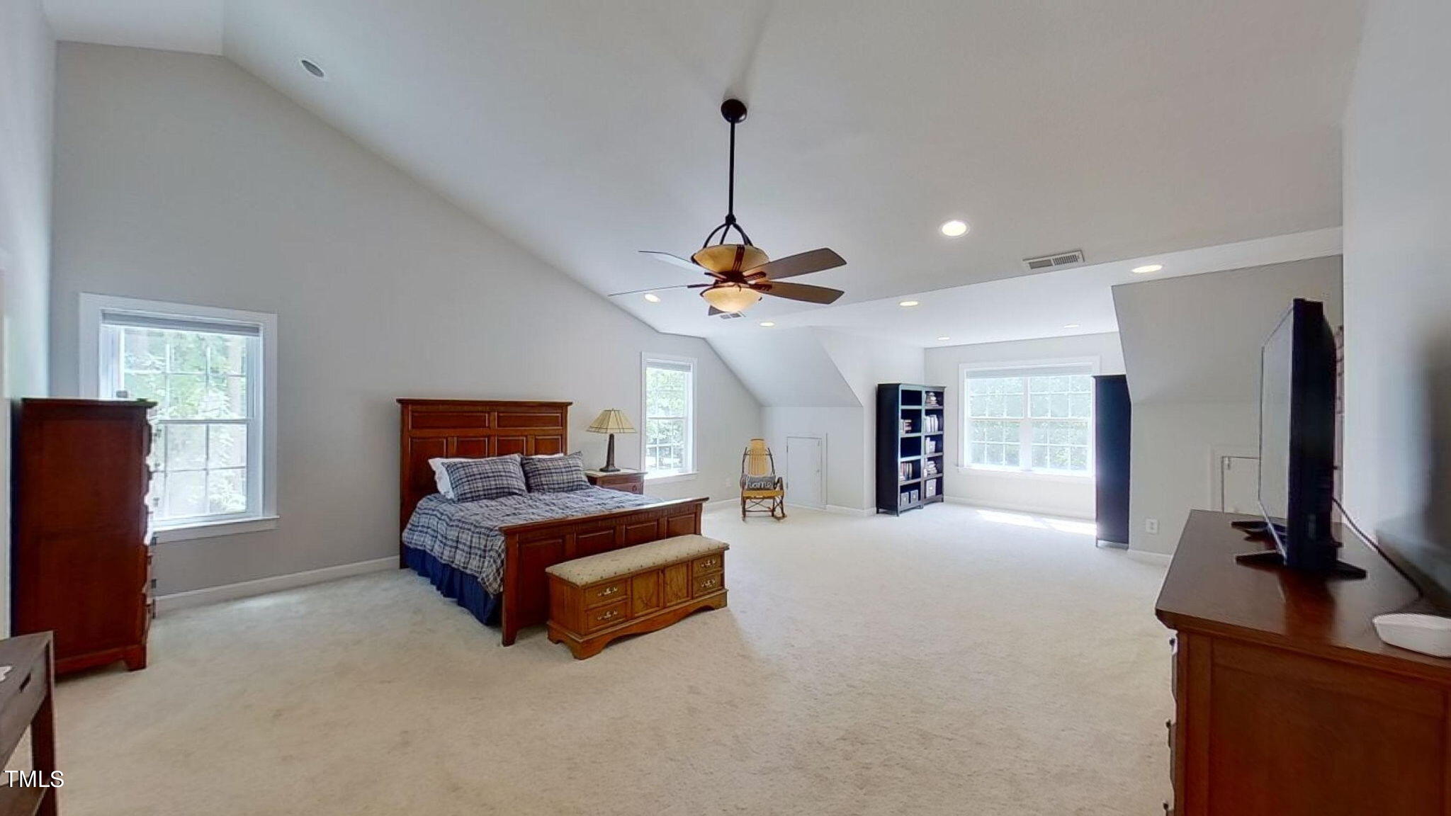 1256 Horsham Way