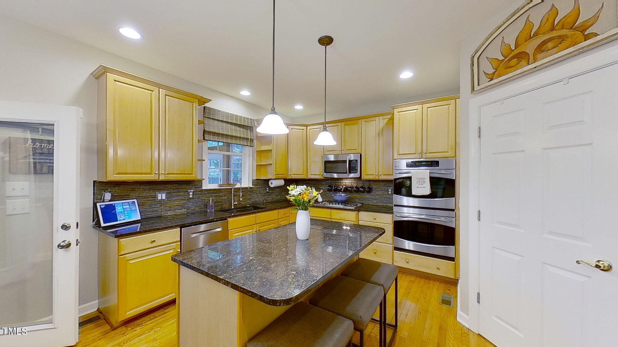 1256 Horsham Way