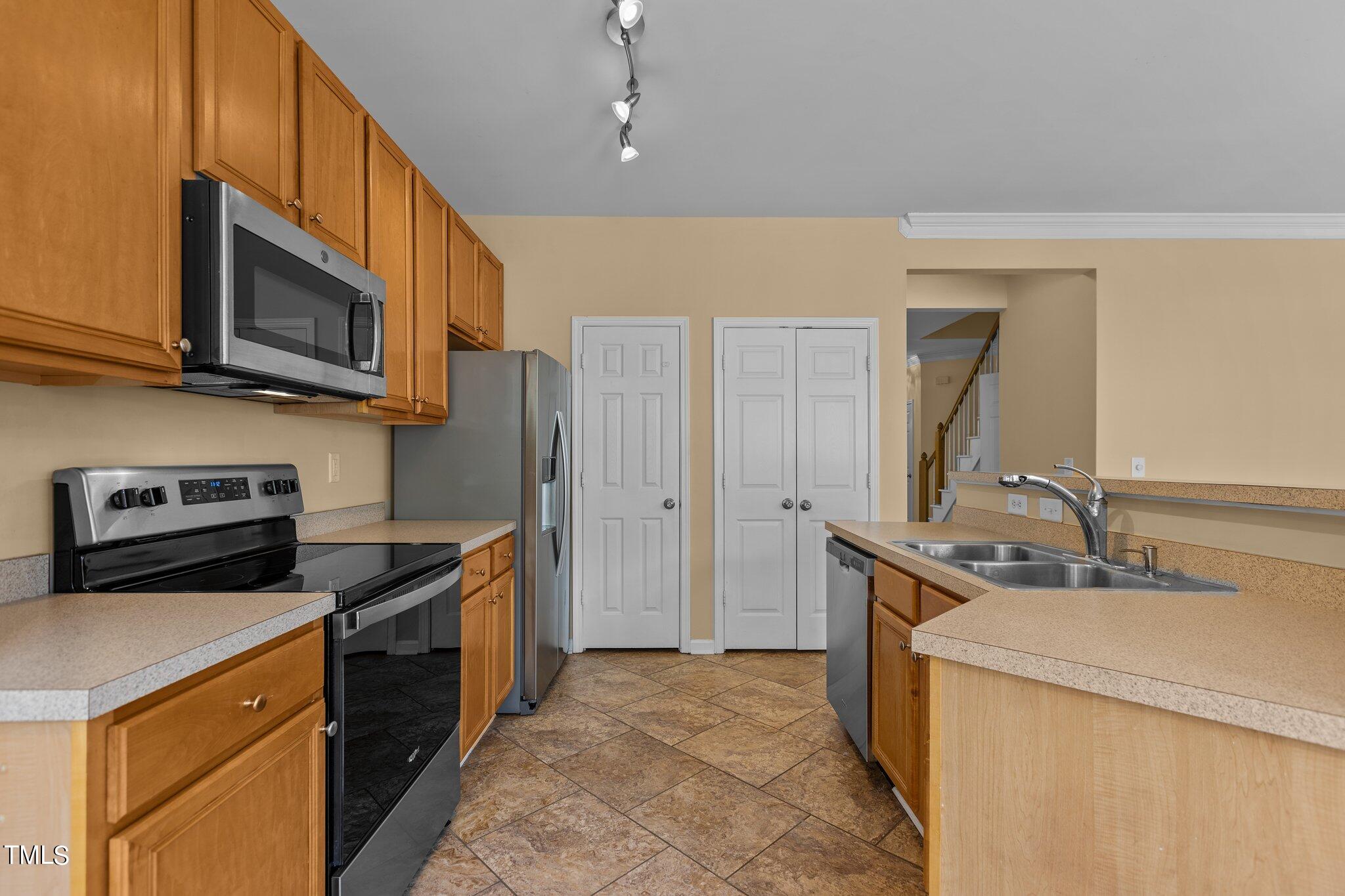 408 Heritage Village Lane