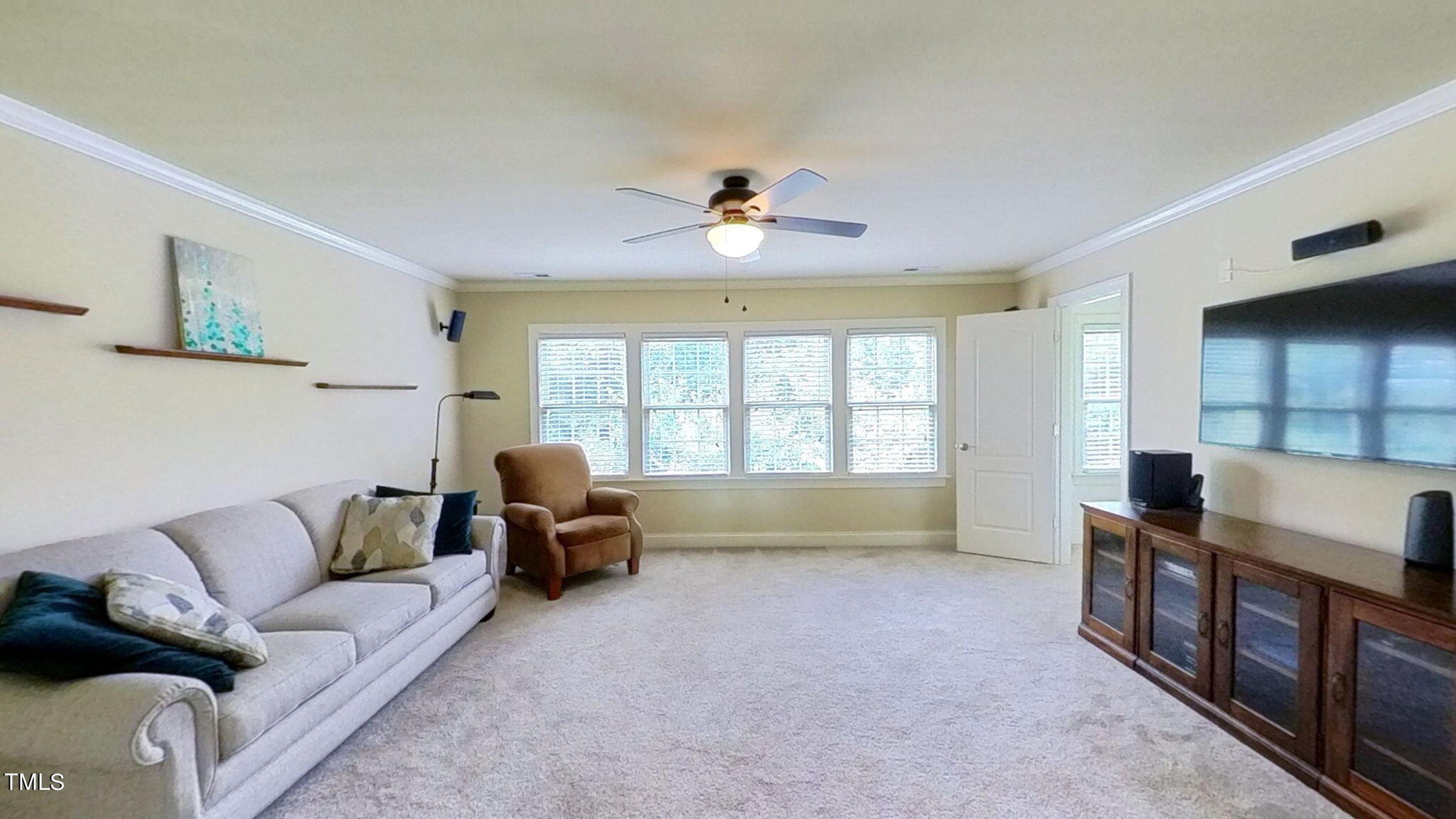 208 Kings Castle Drive