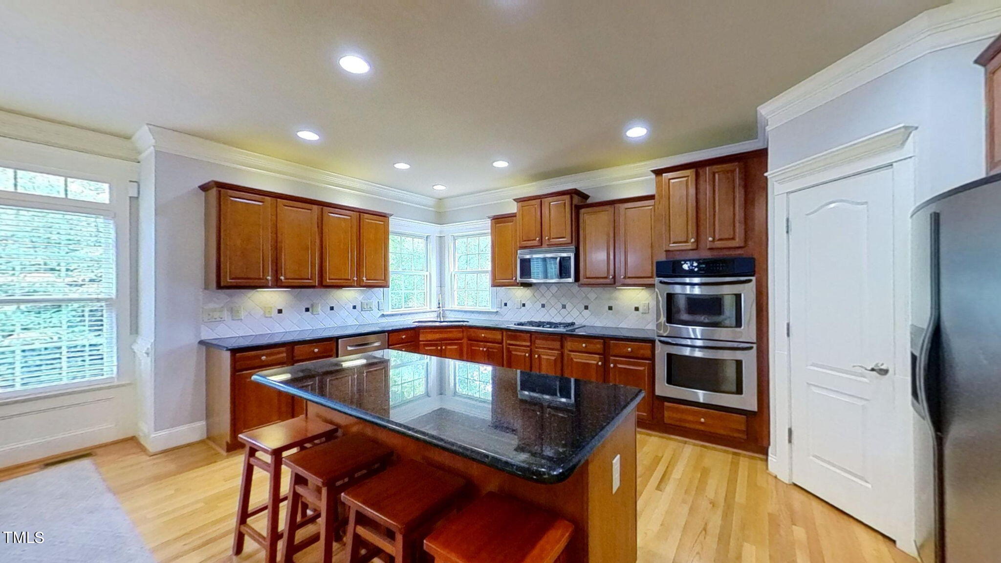 208 Kings Castle Drive