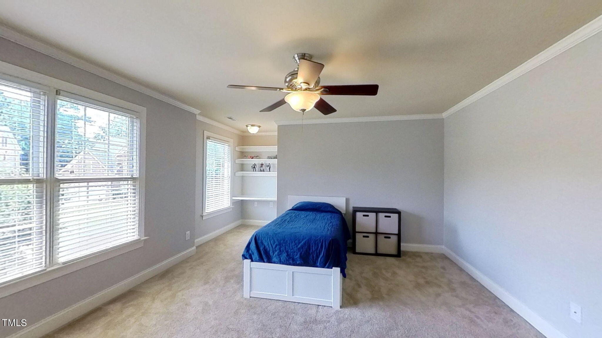 208 Kings Castle Drive