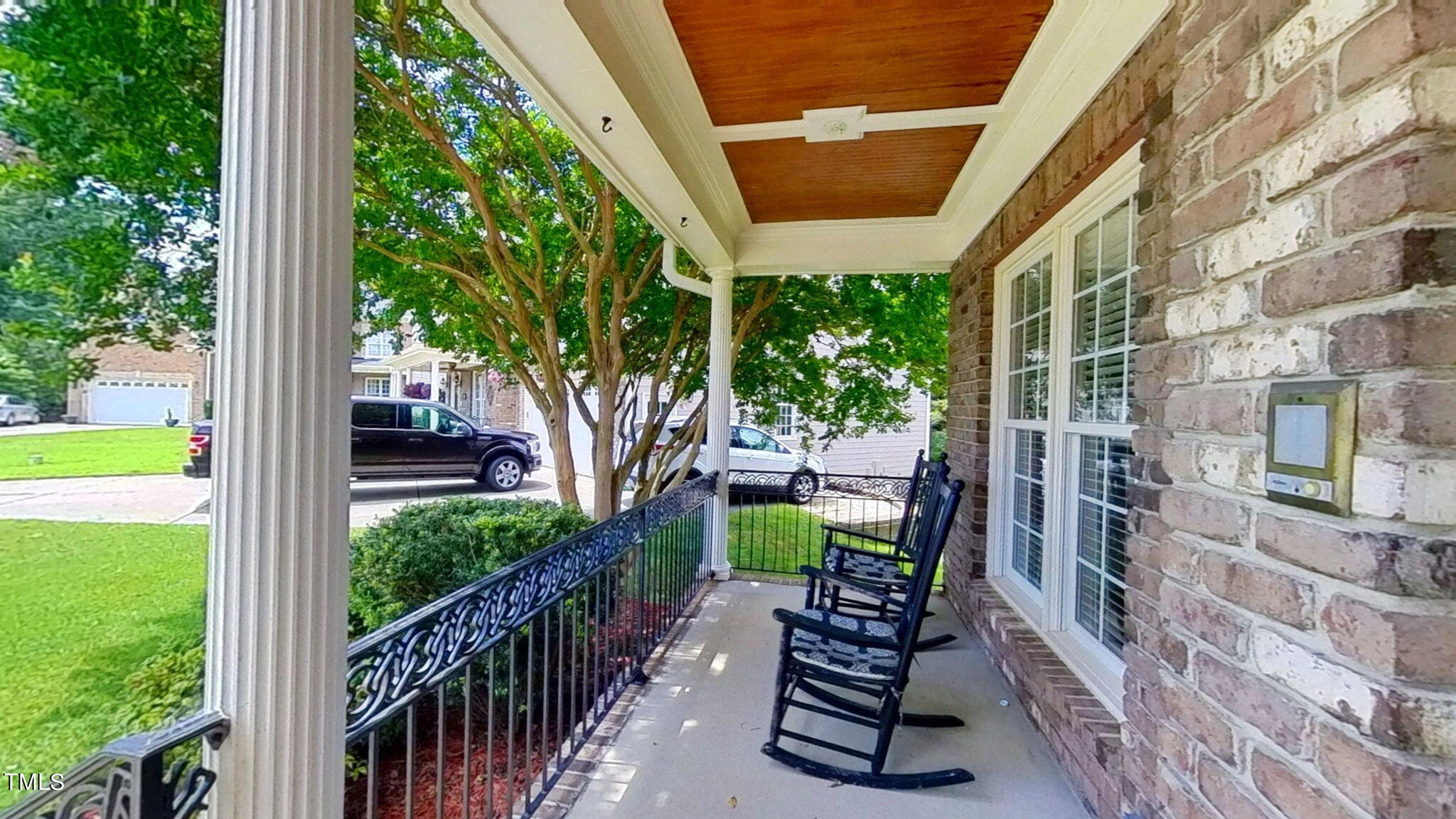 208 Kings Castle Drive