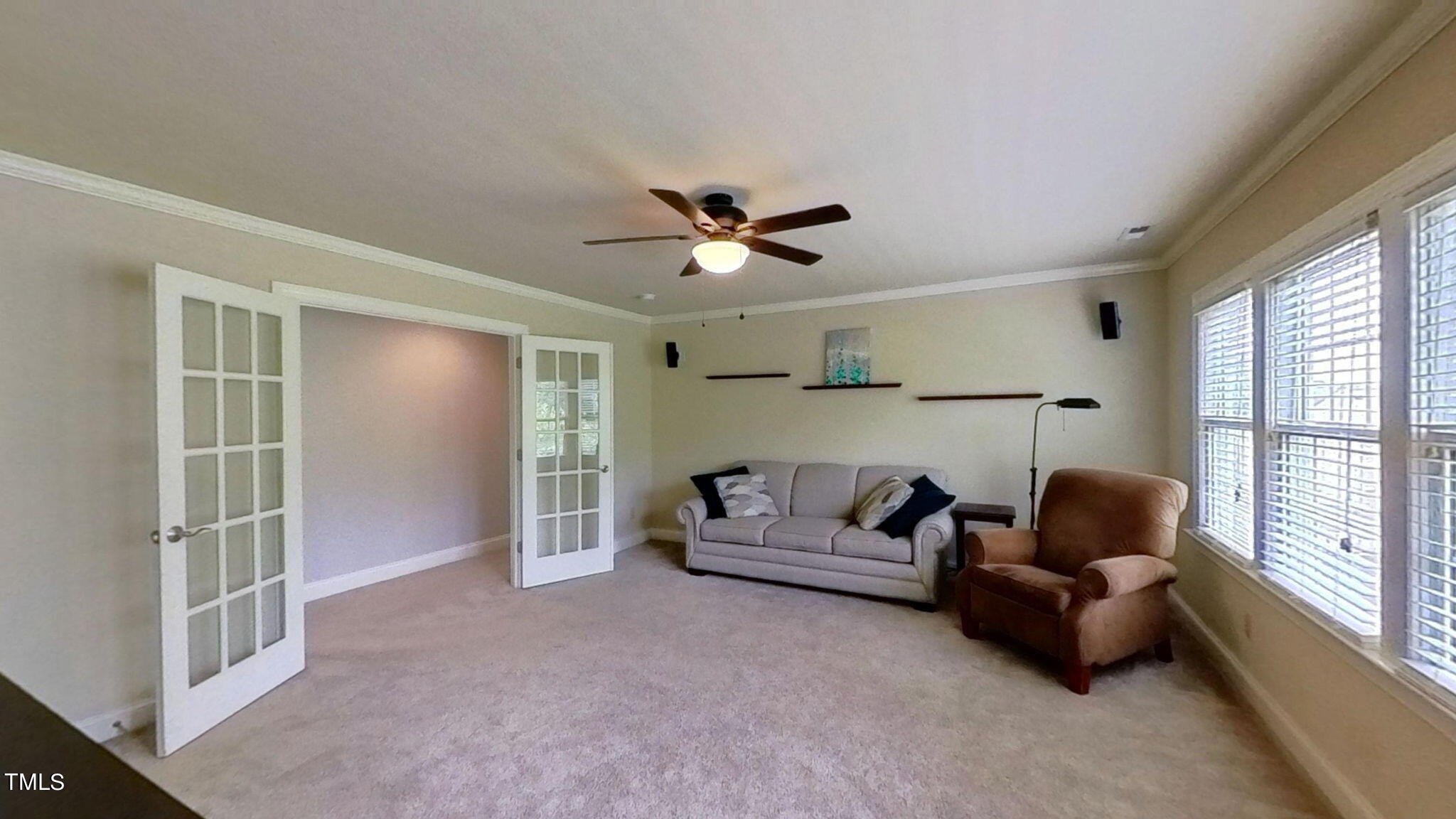 208 Kings Castle Drive