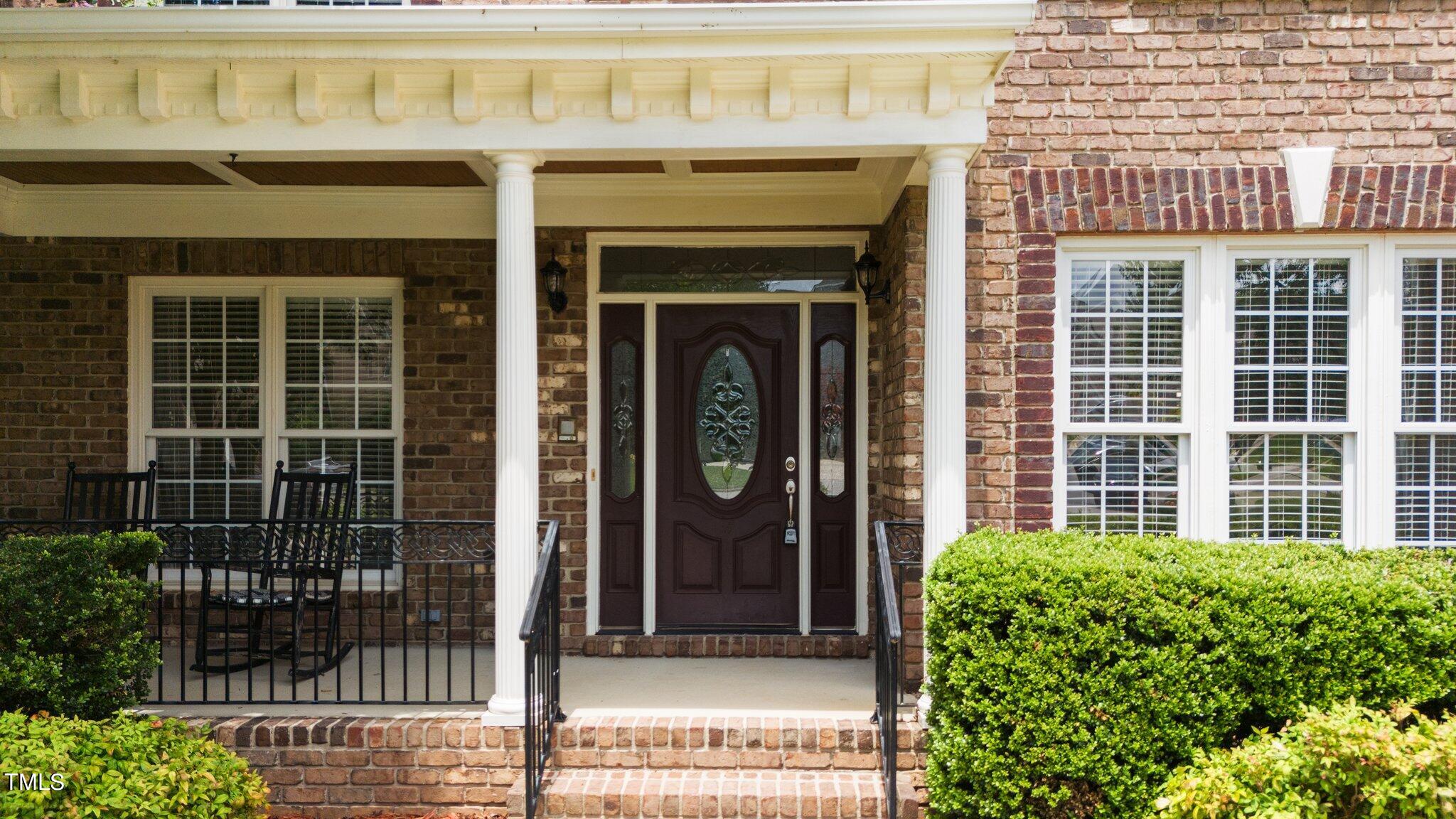 208 Kings Castle Drive