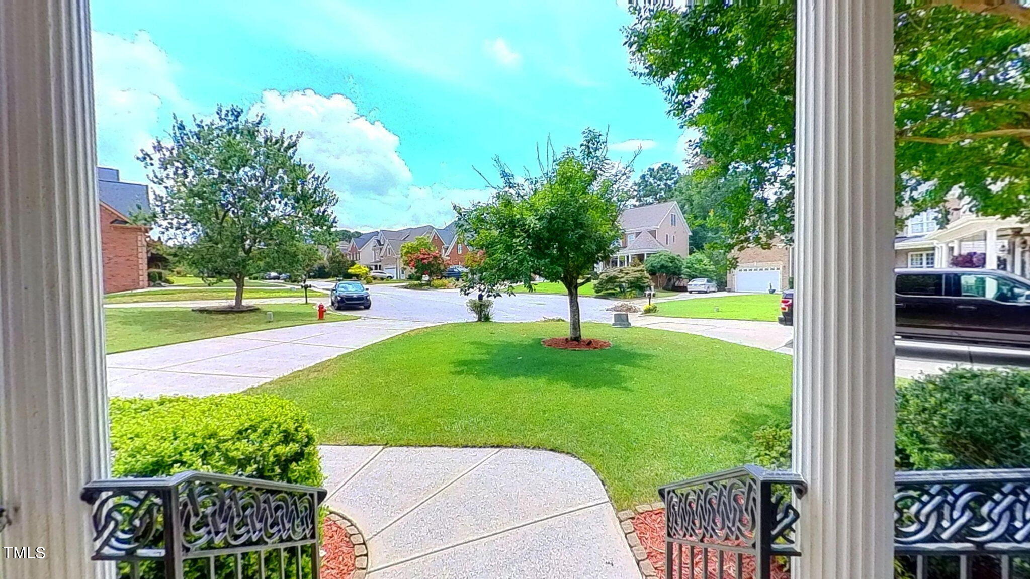 208 Kings Castle Drive