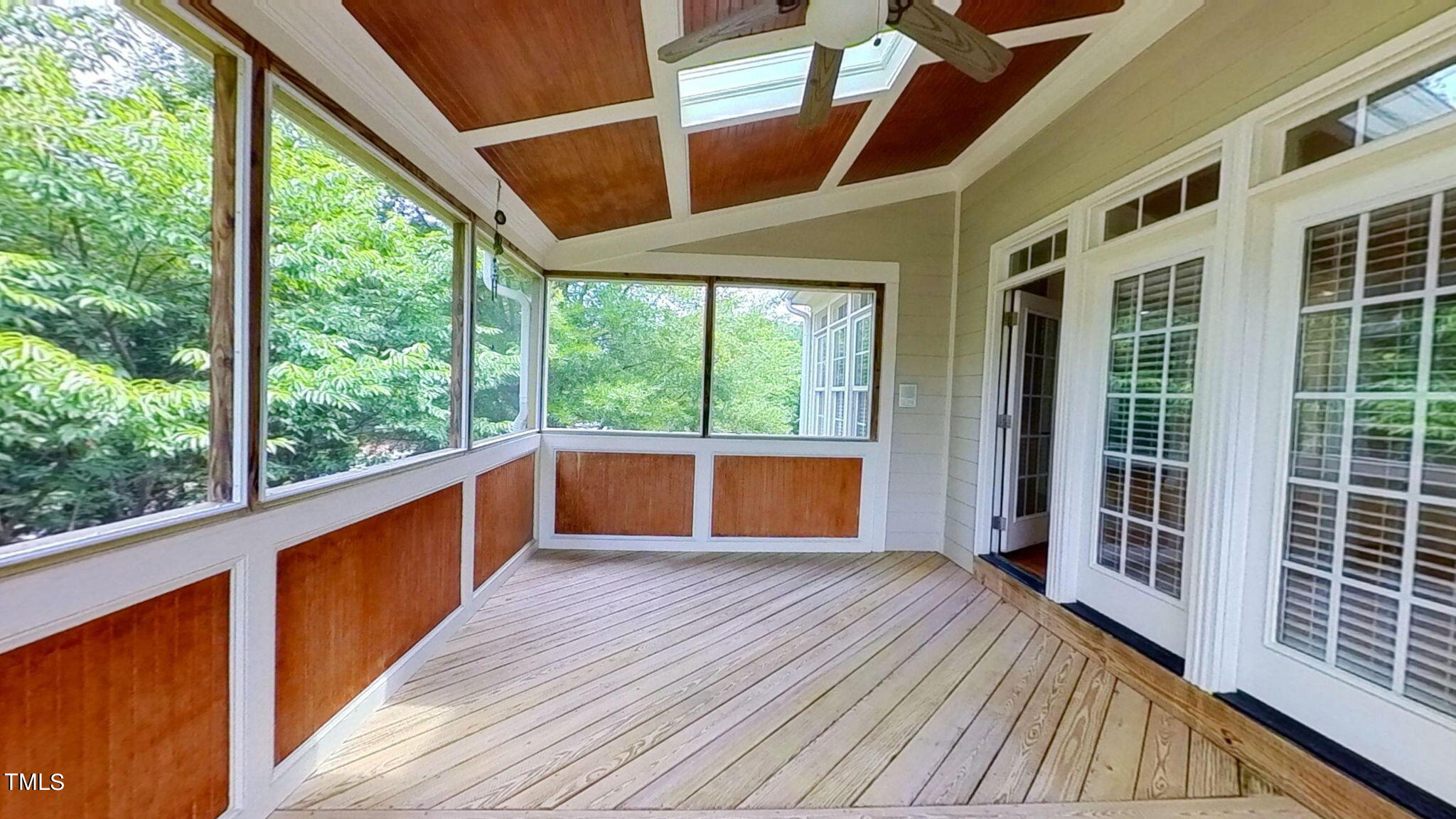 208 Kings Castle Drive