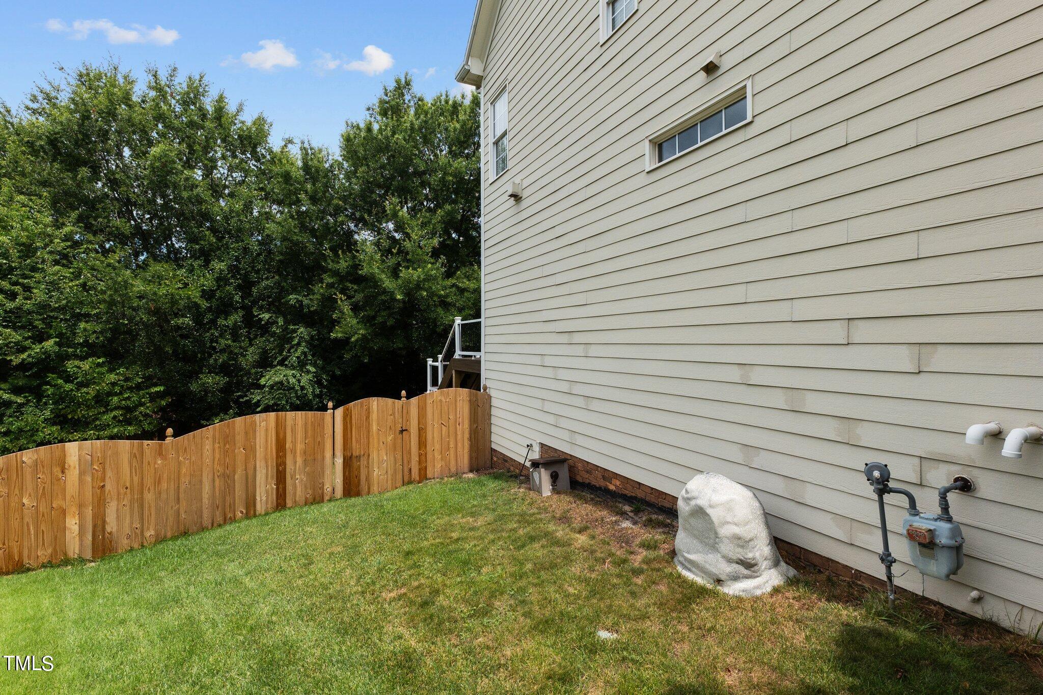 208 Kings Castle Drive