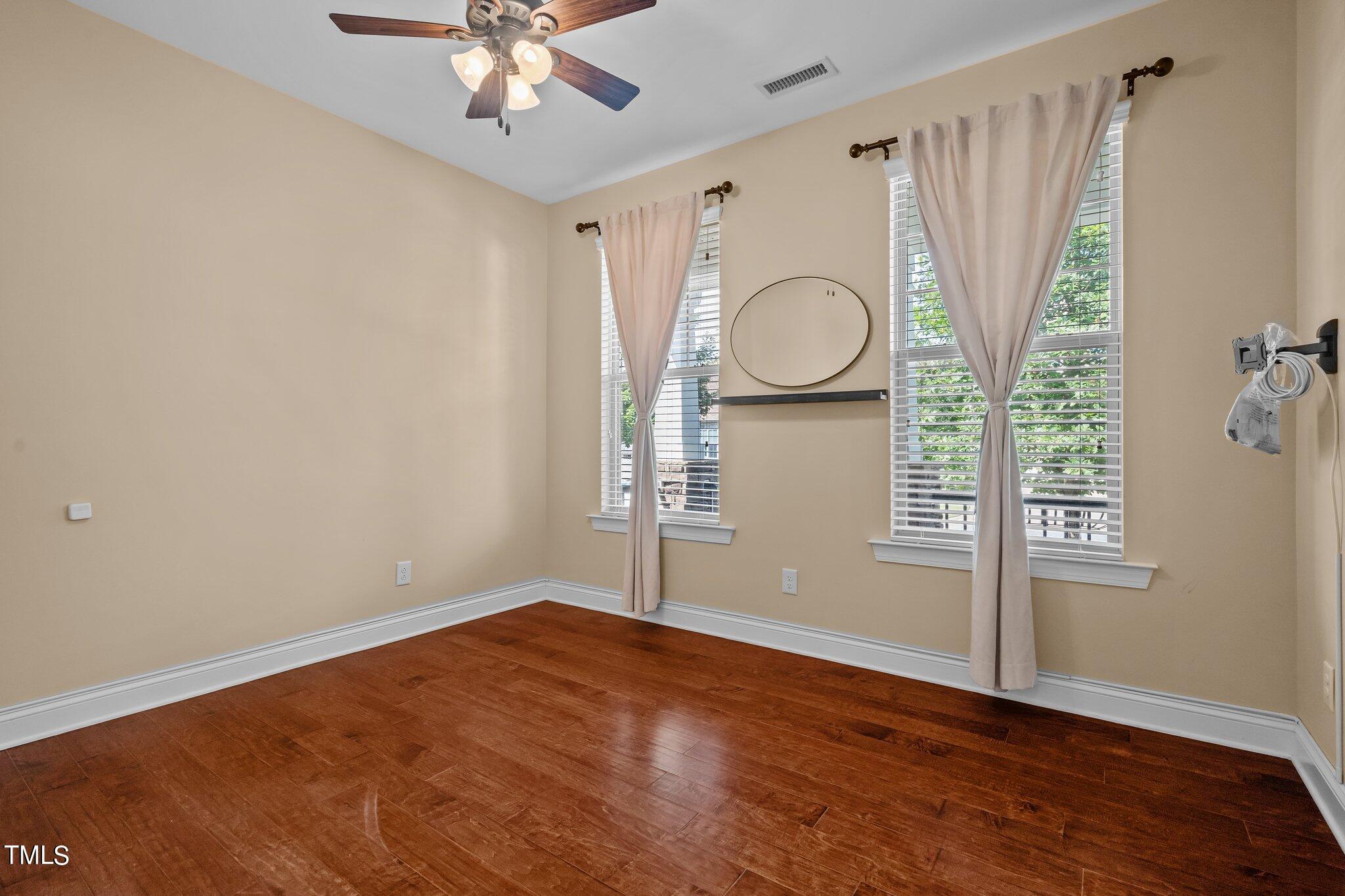 7105 Hinman Lane