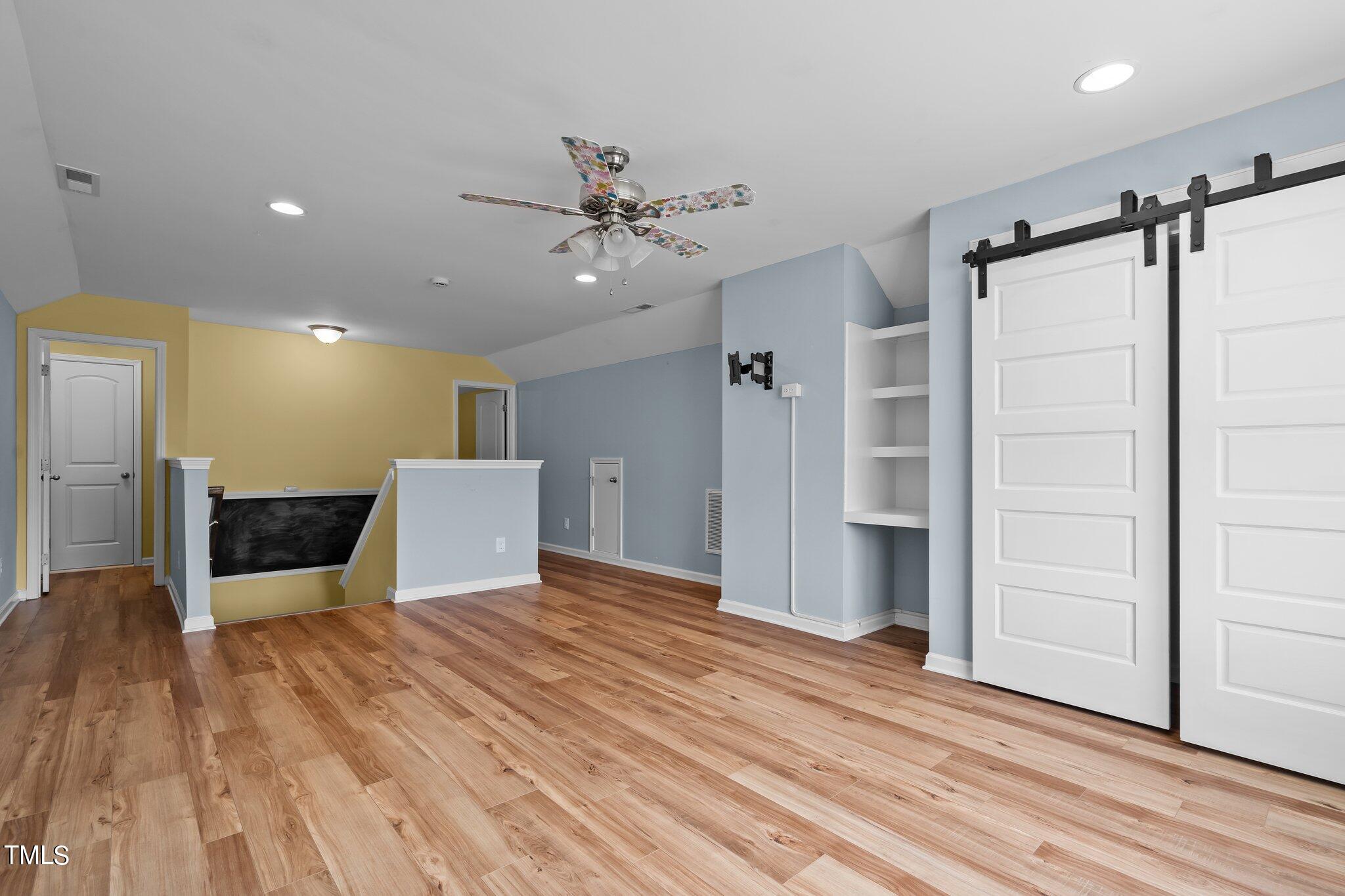 7105 Hinman Lane