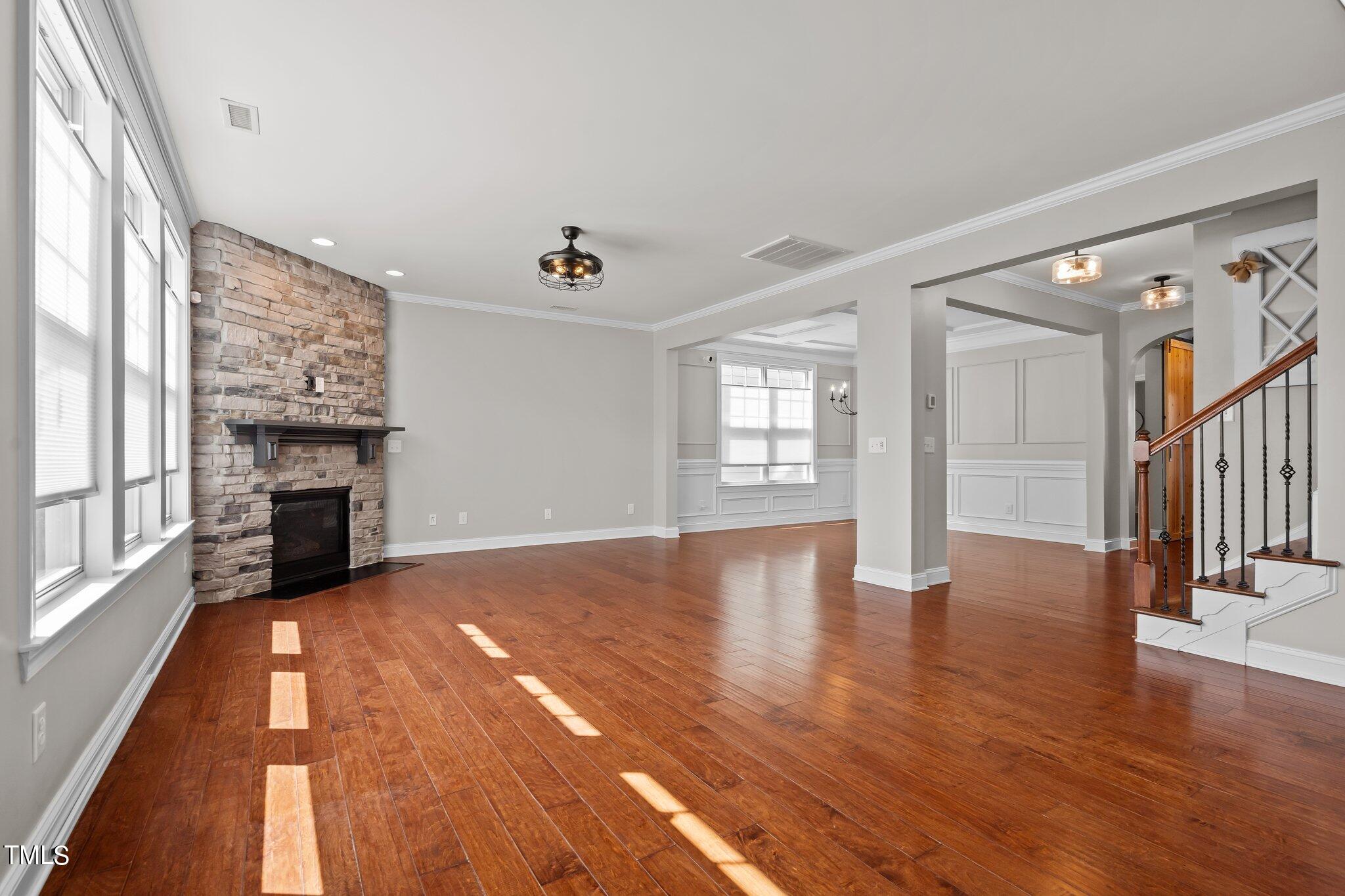 7105 Hinman Lane