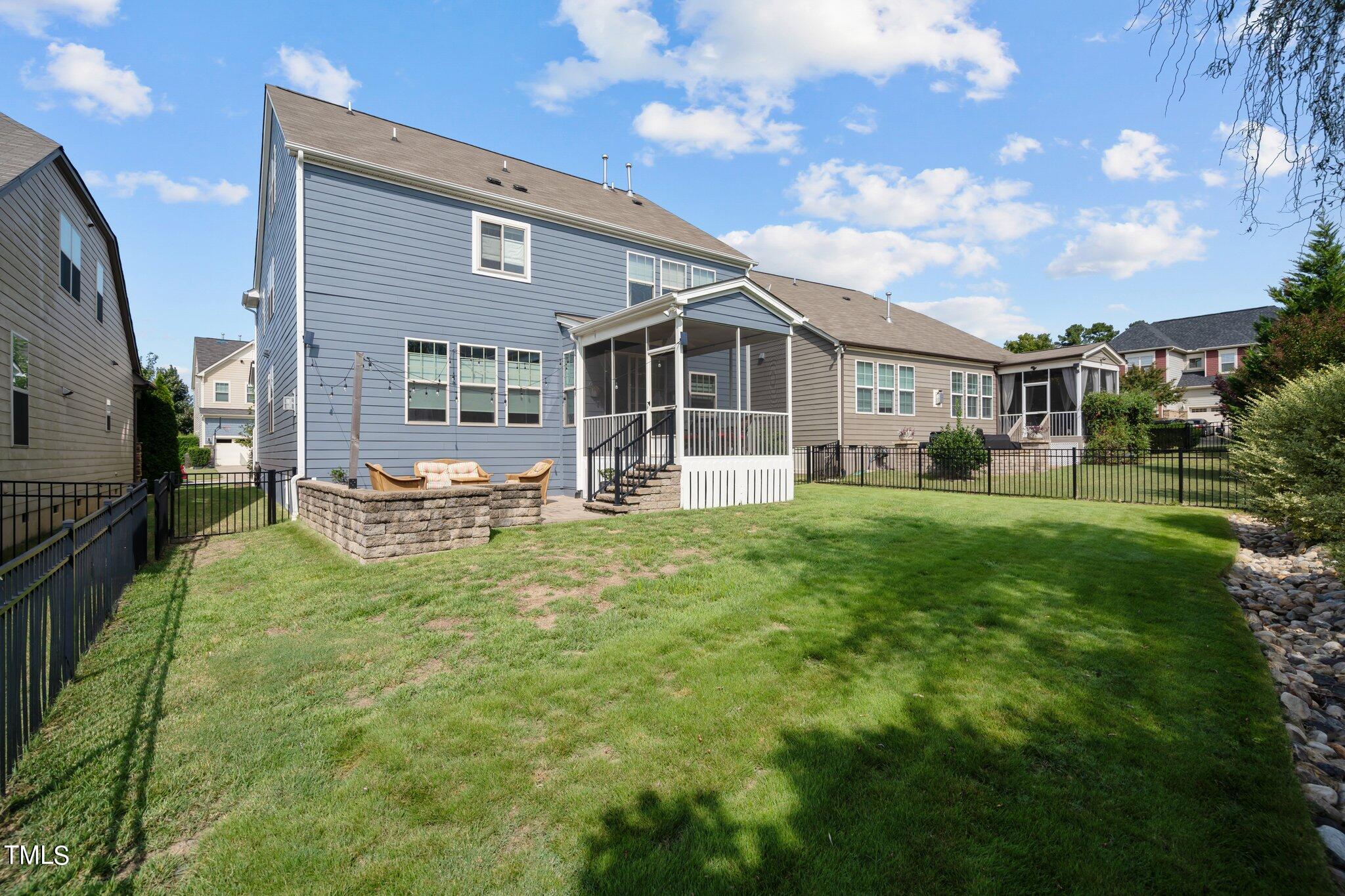 7105 Hinman Lane