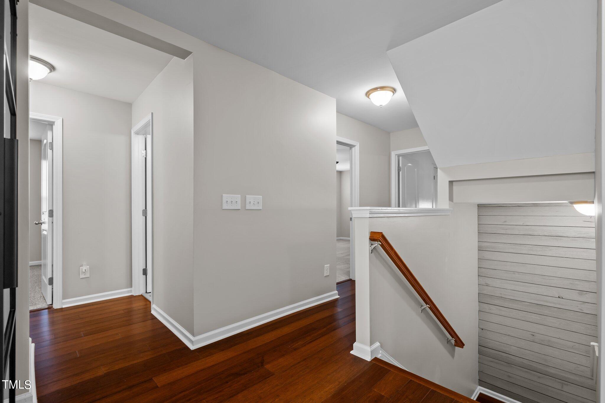 7105 Hinman Lane