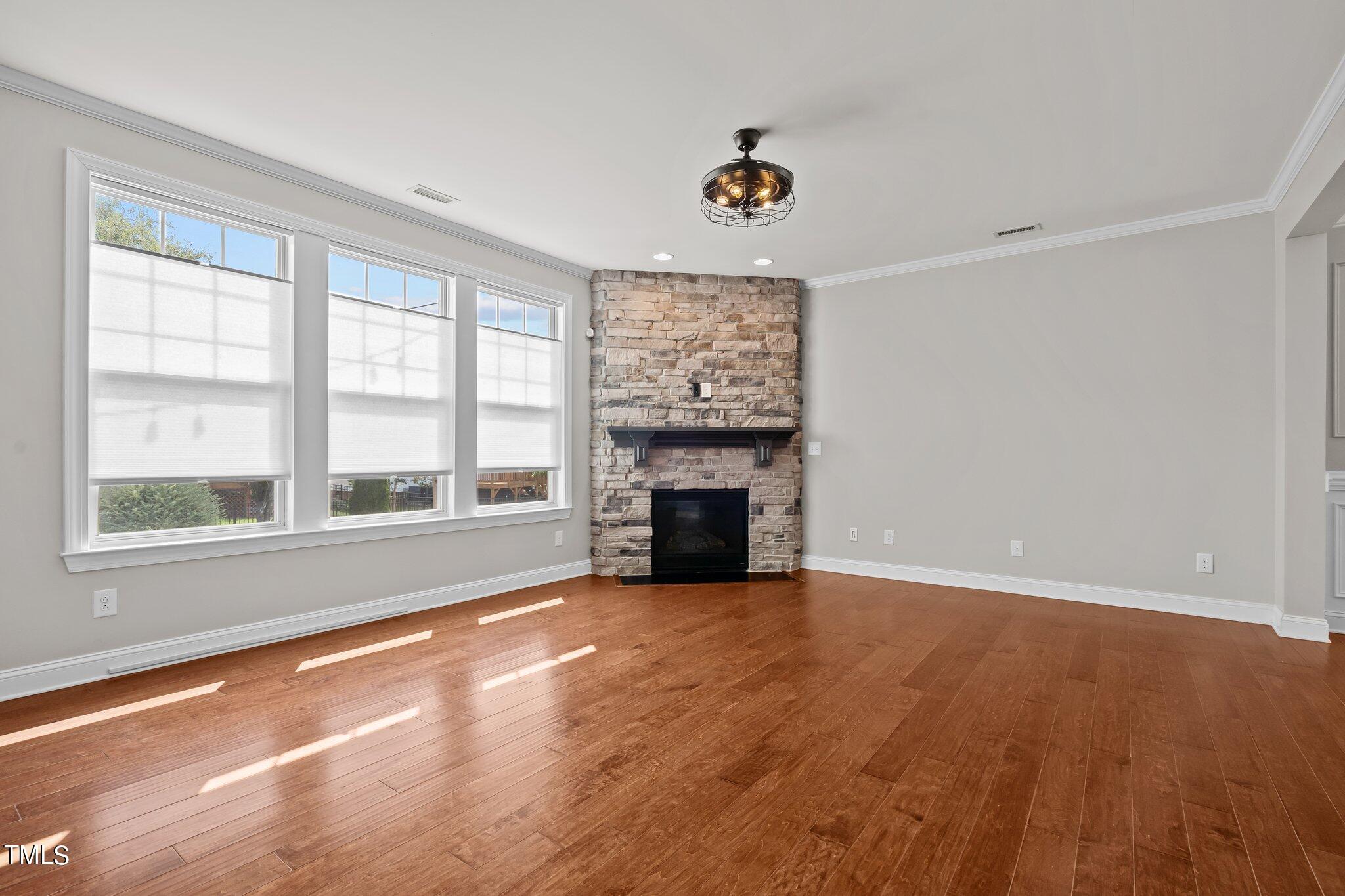 7105 Hinman Lane
