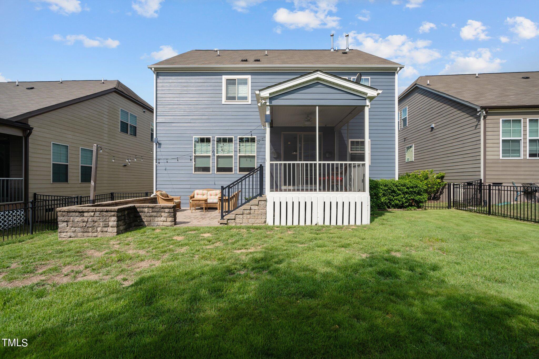 7105 Hinman Lane