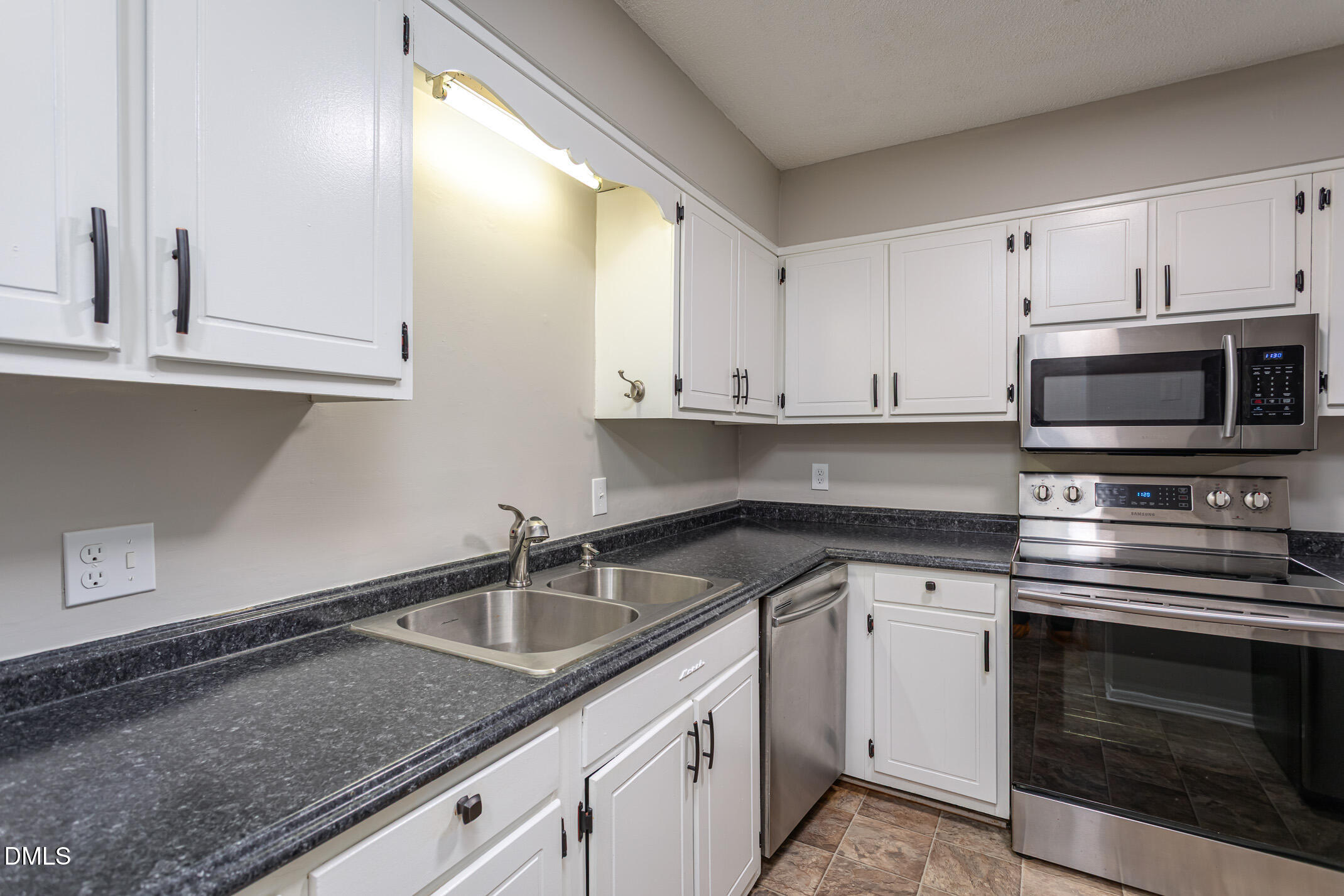 5026 Flint Ridge Place