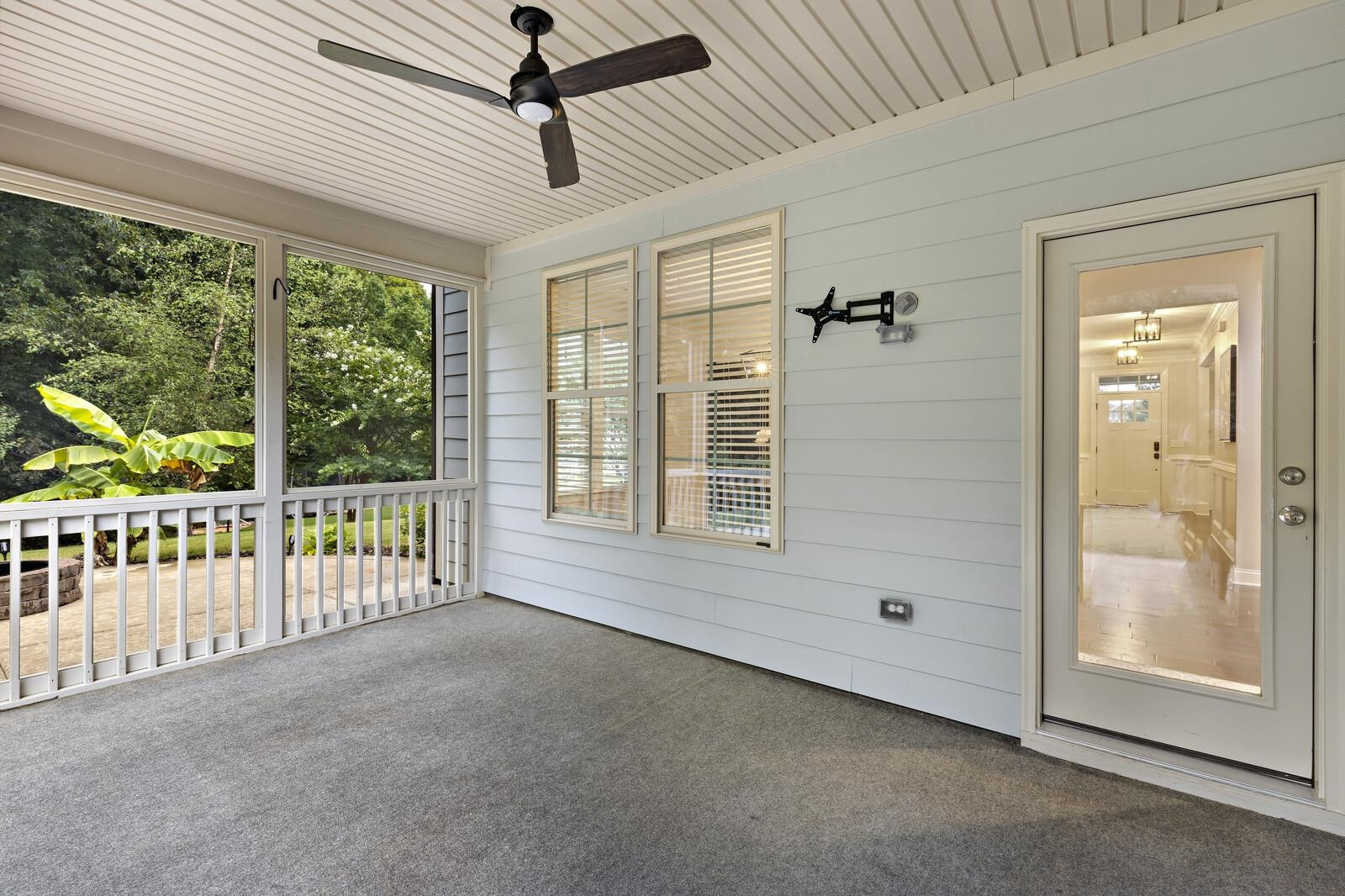 120 Greenhurst Circle