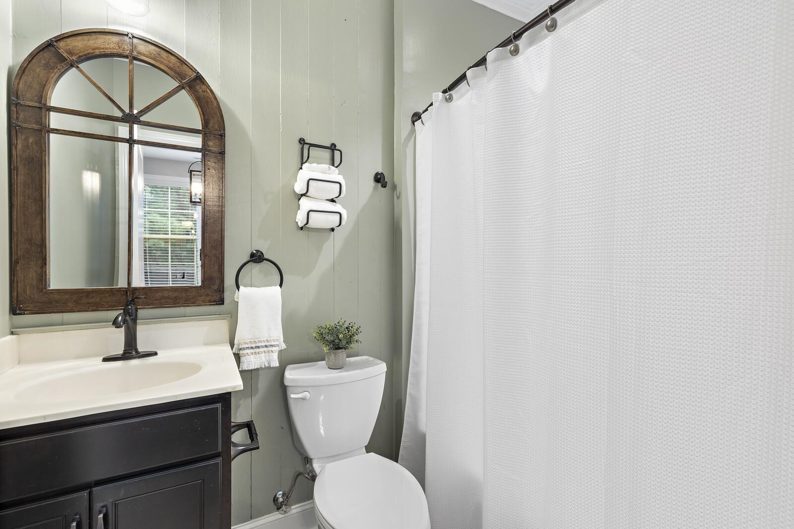 120 Greenhurst Circle