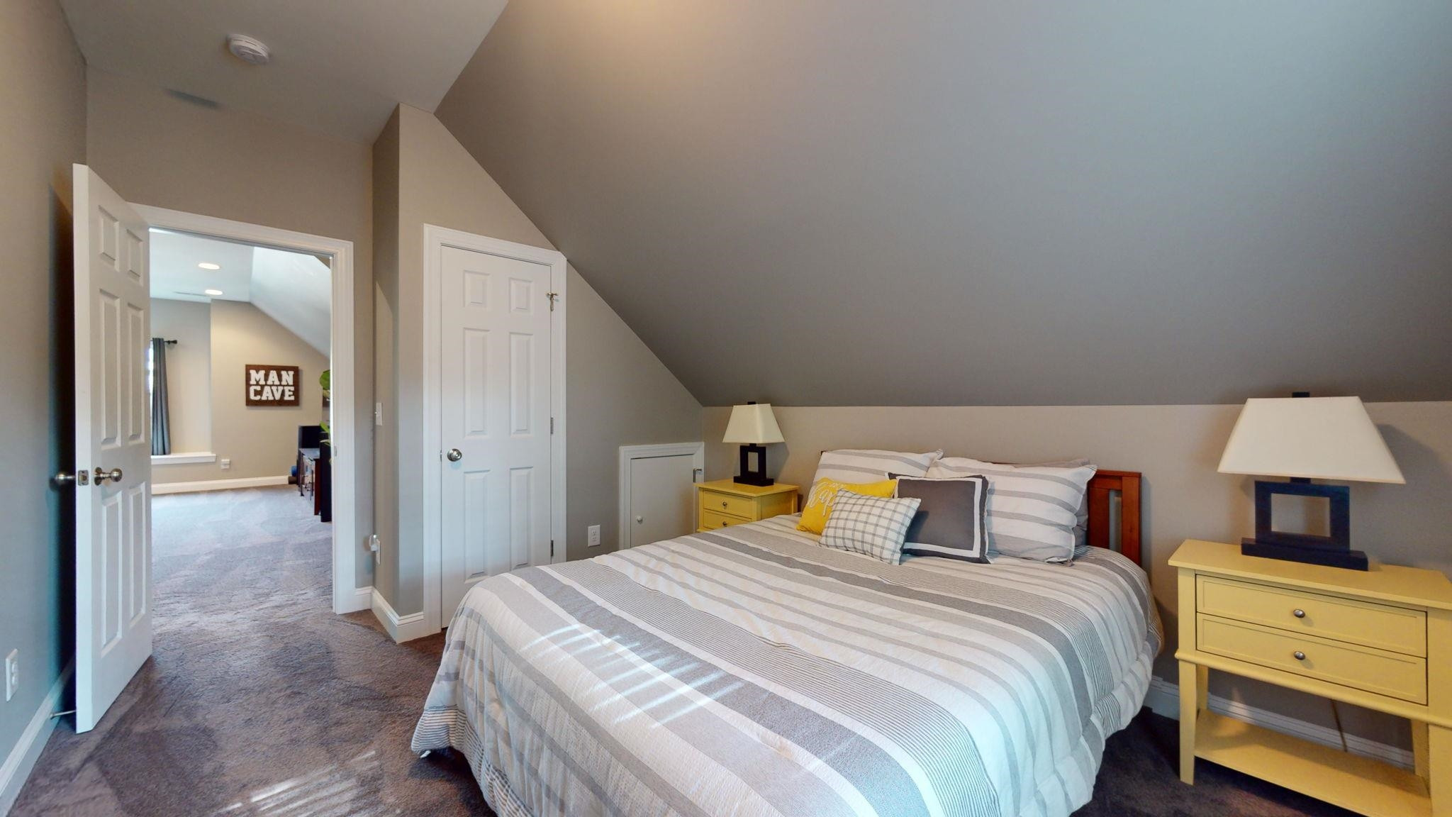 206 Lansbrooke Lane