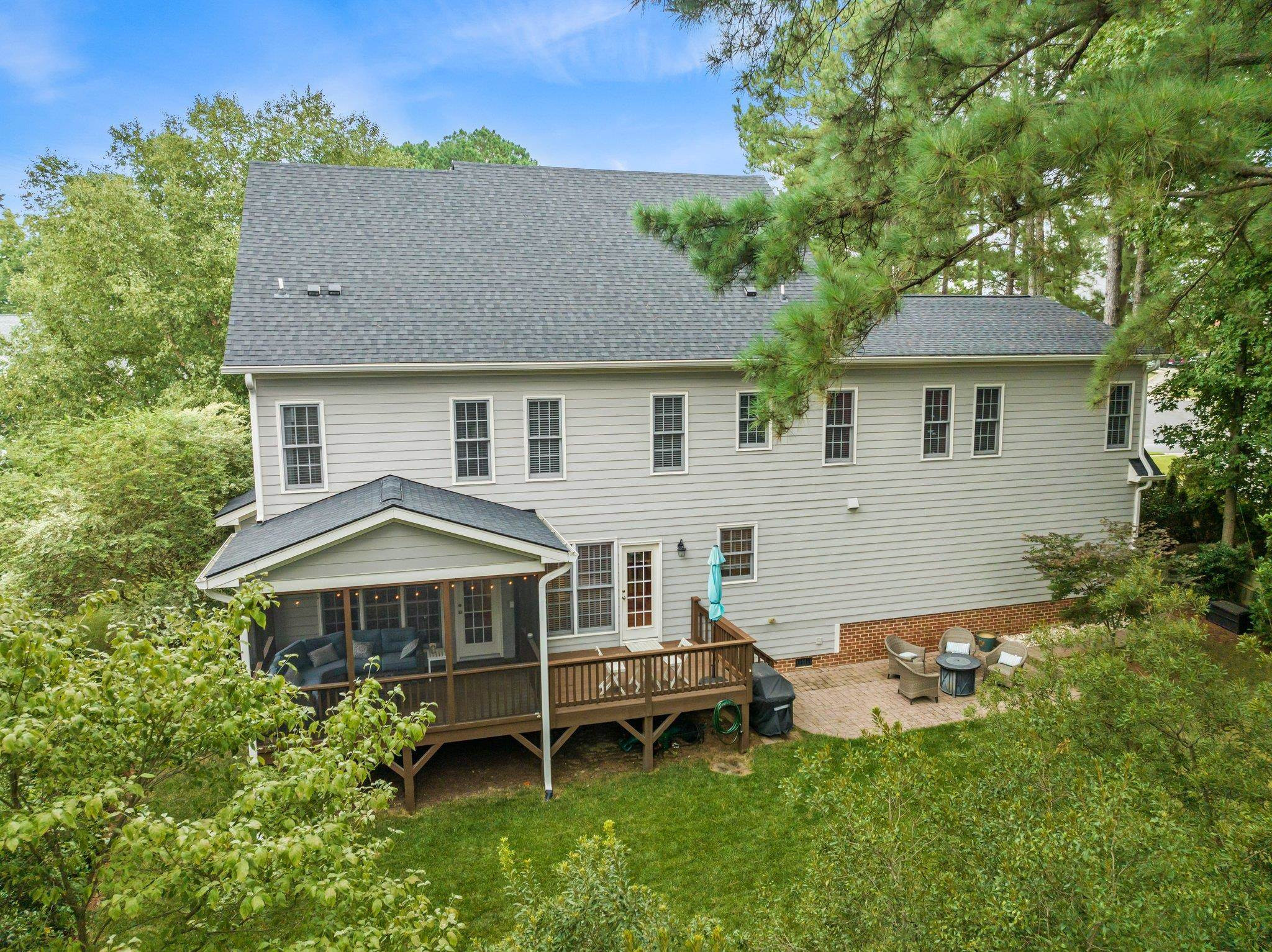 206 Lansbrooke Lane