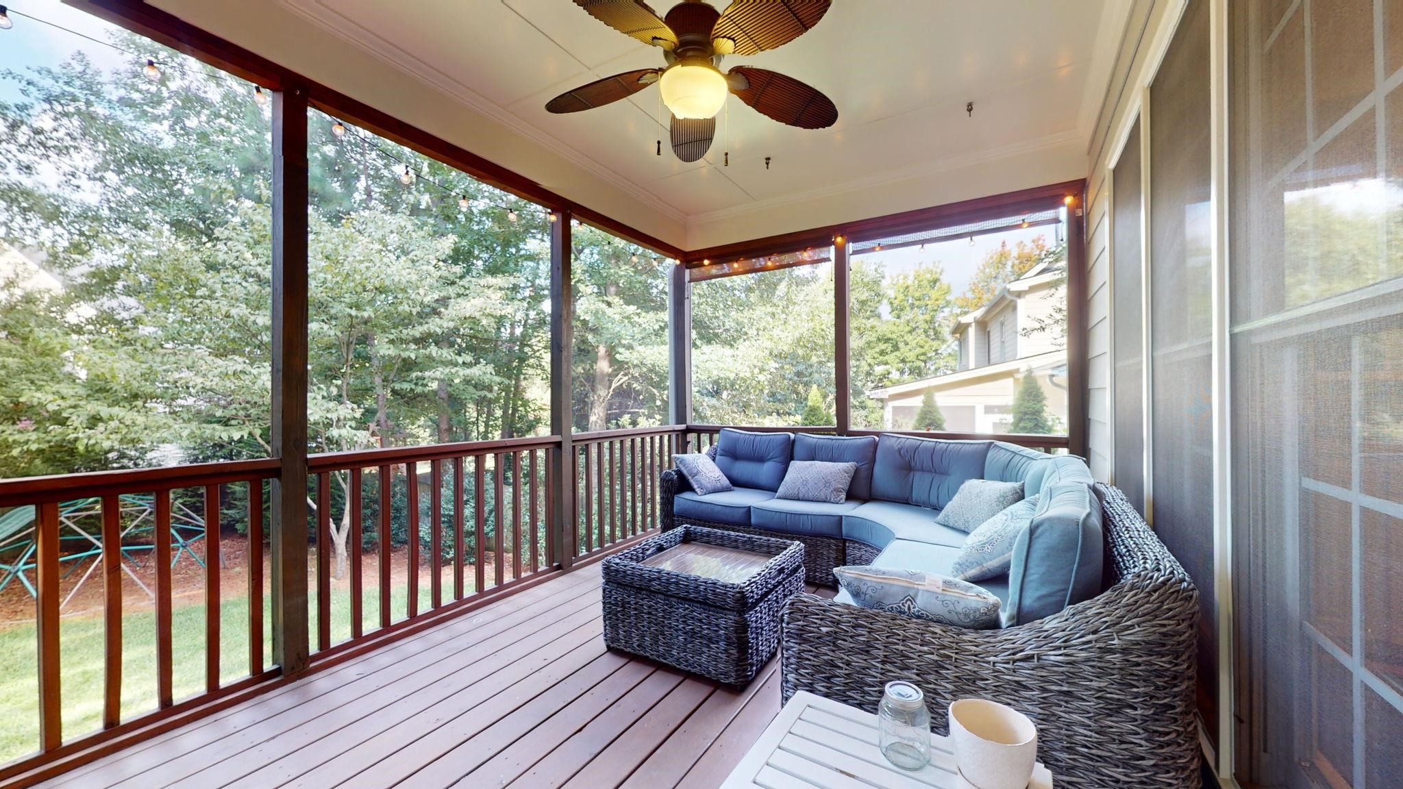 206 Lansbrooke Lane