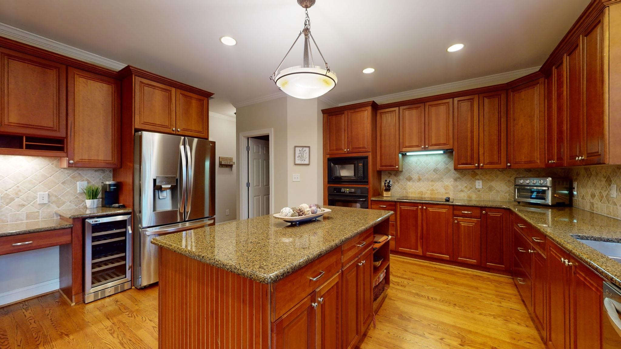 206 Lansbrooke Lane