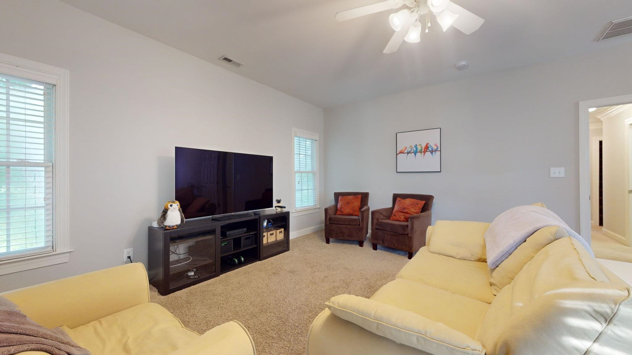 206 Lansbrooke Lane