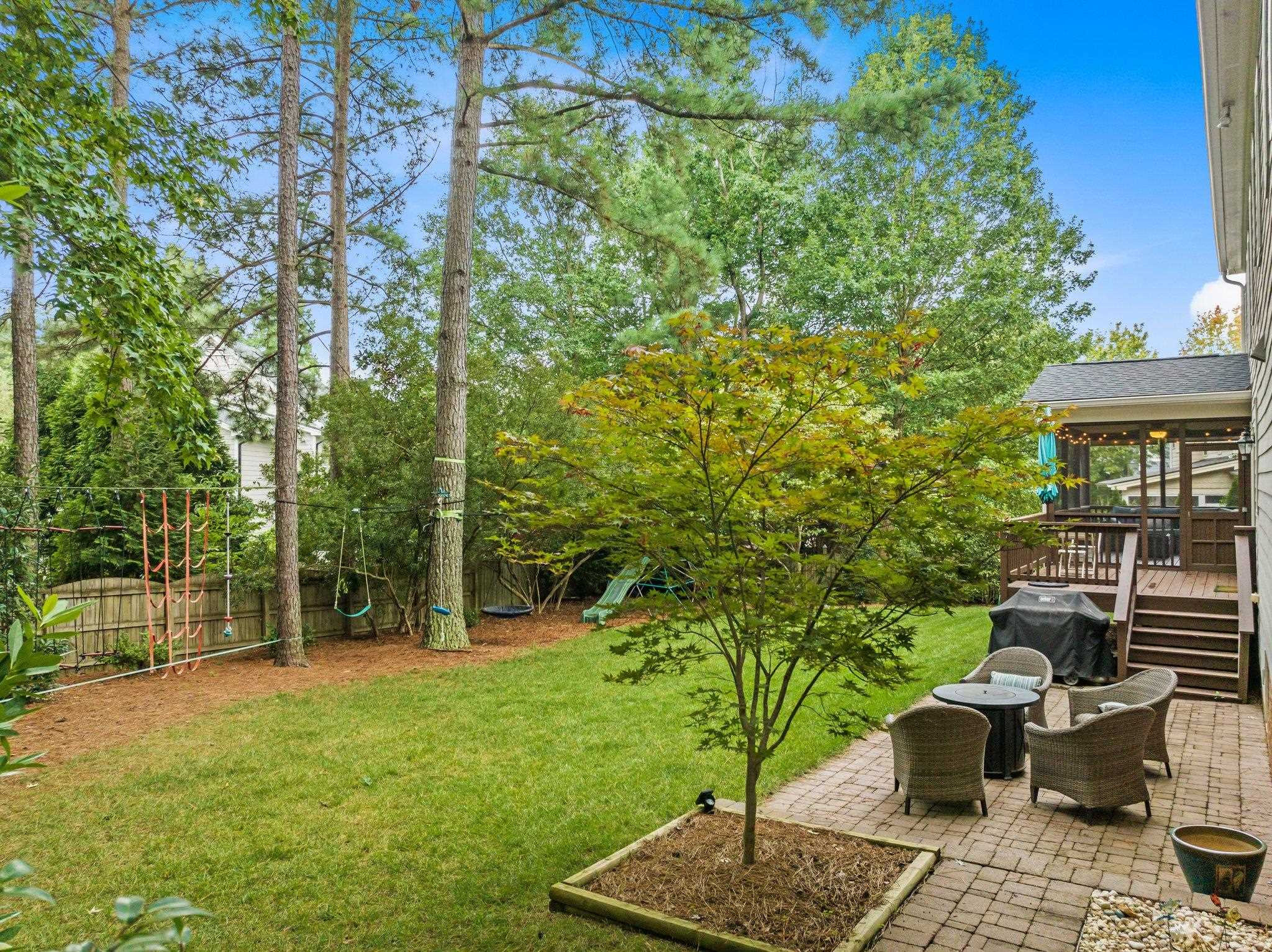 206 Lansbrooke Lane