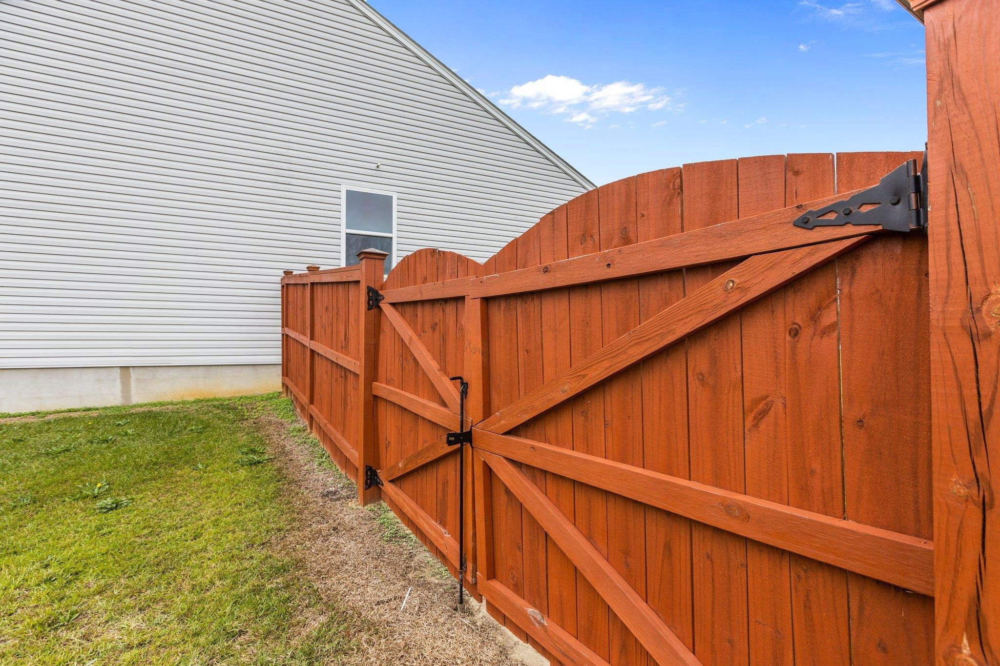 863 Avery Pond Drive