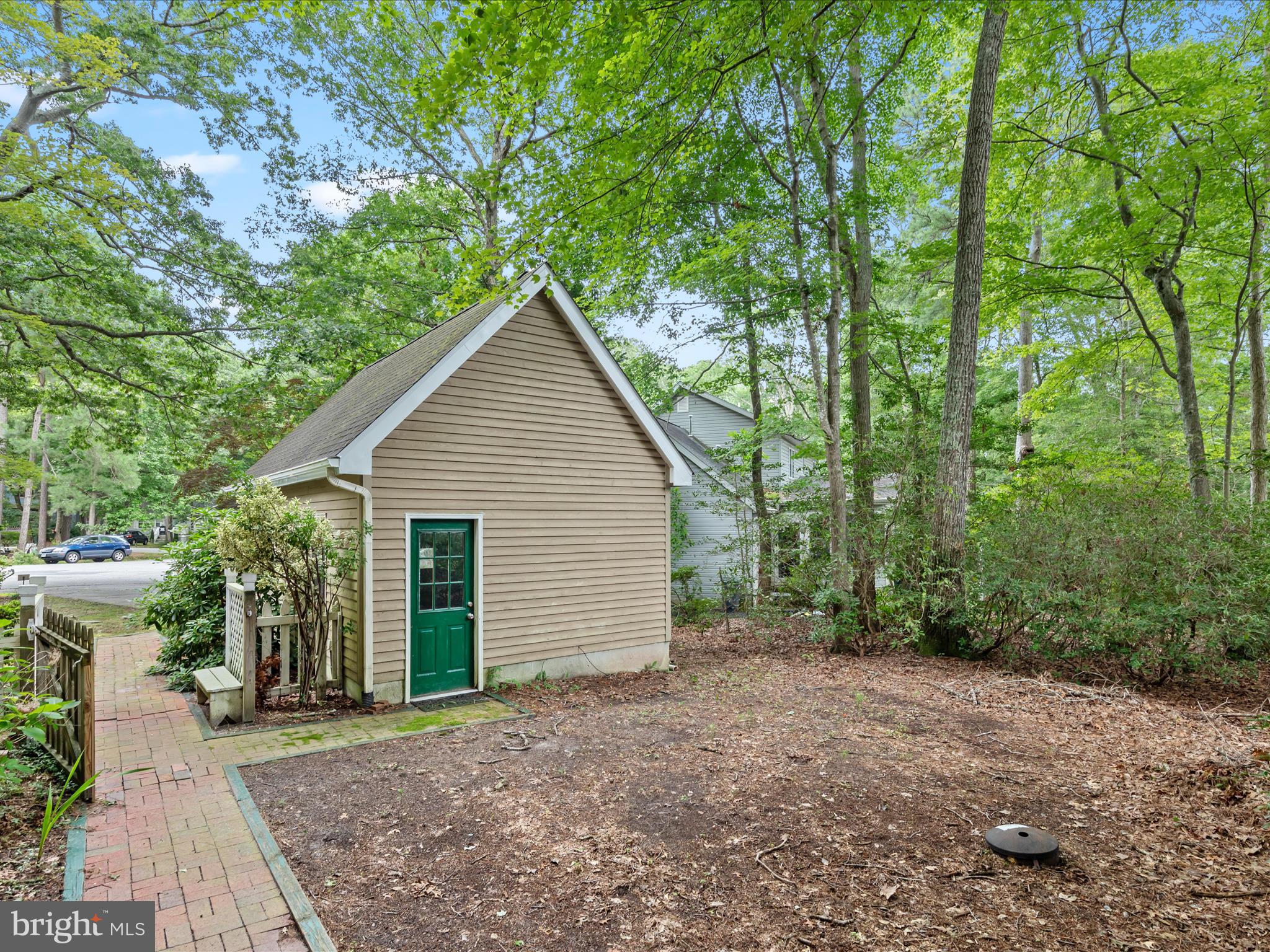 5 LIGHTHOUSE COURT