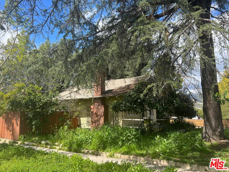 103 S Craig Ave