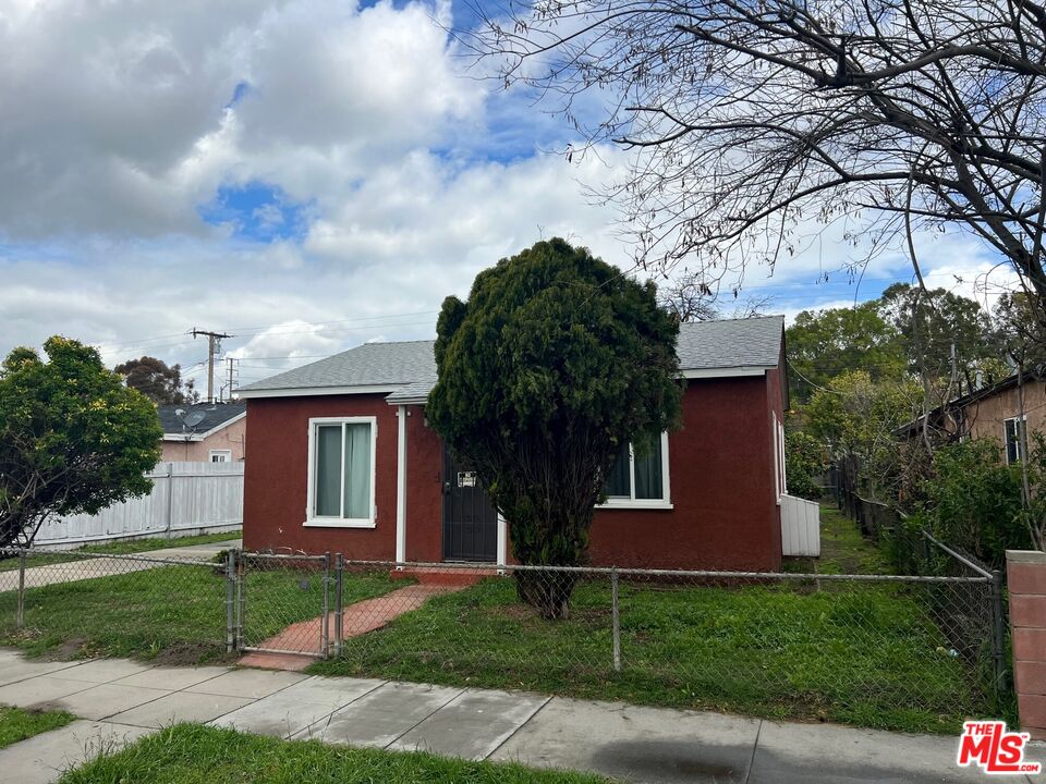 2035 W Canton St